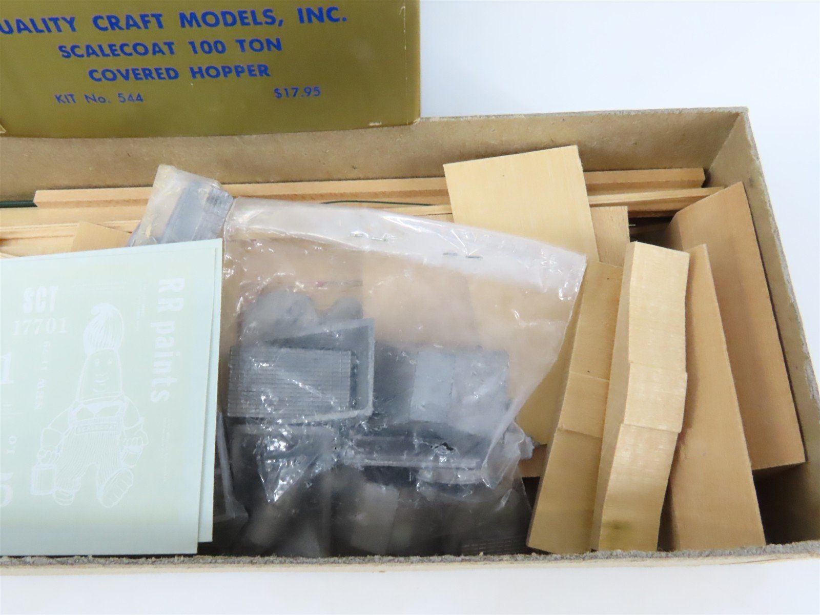 O Scale 2-Rail Quality Craft Kit #544 Undecorated Scalecoat 2-Bay Covered Hopper