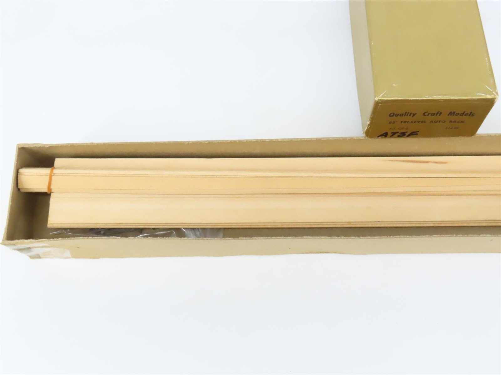 O 2-Rail Quality Craft Kit #OP-2 Undecorated TTX/ATSF 85' Tri-Level Auto Rack