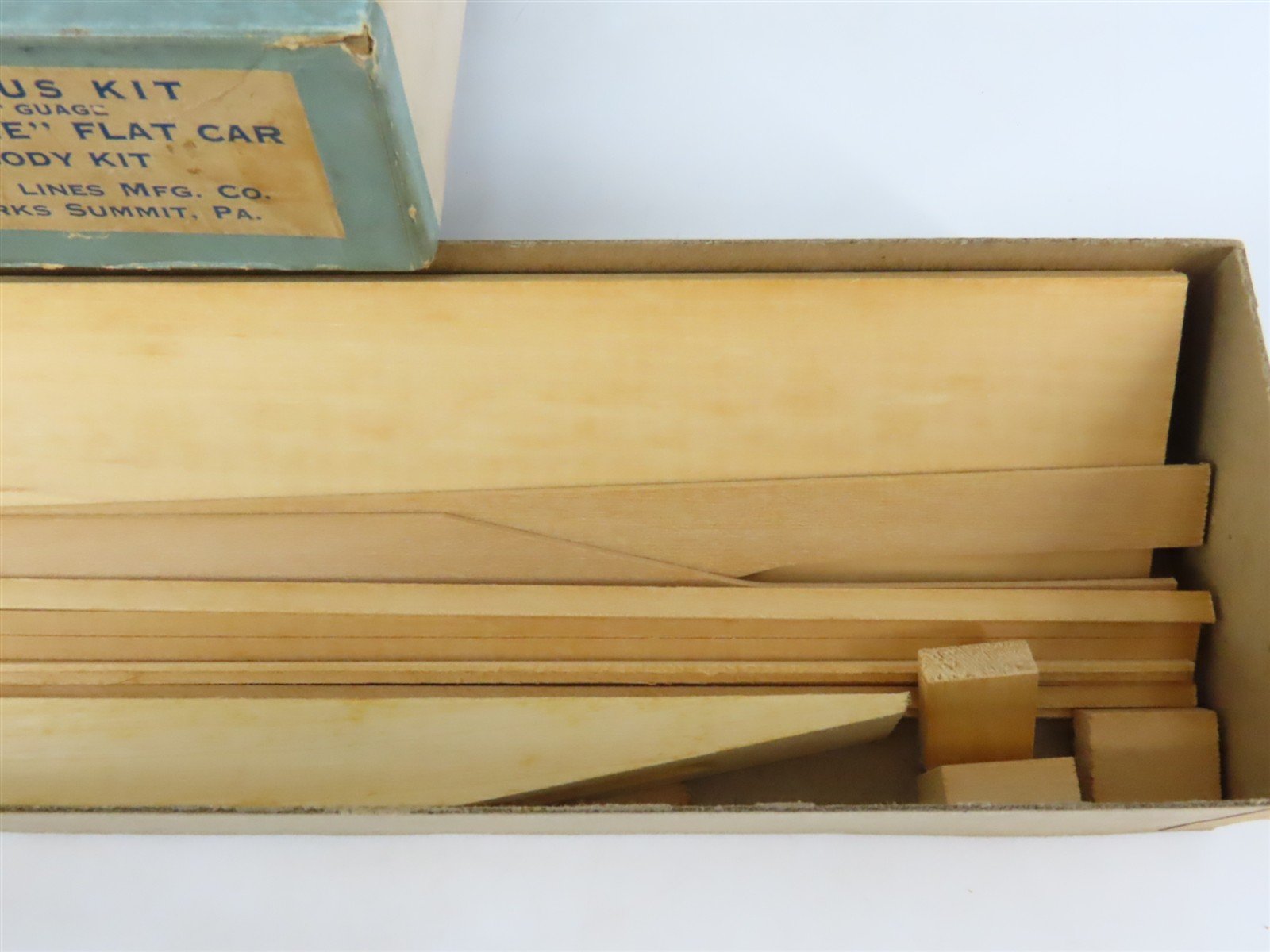 O 2-Rail Wardie Jay Craftsman Kit Undecorated 