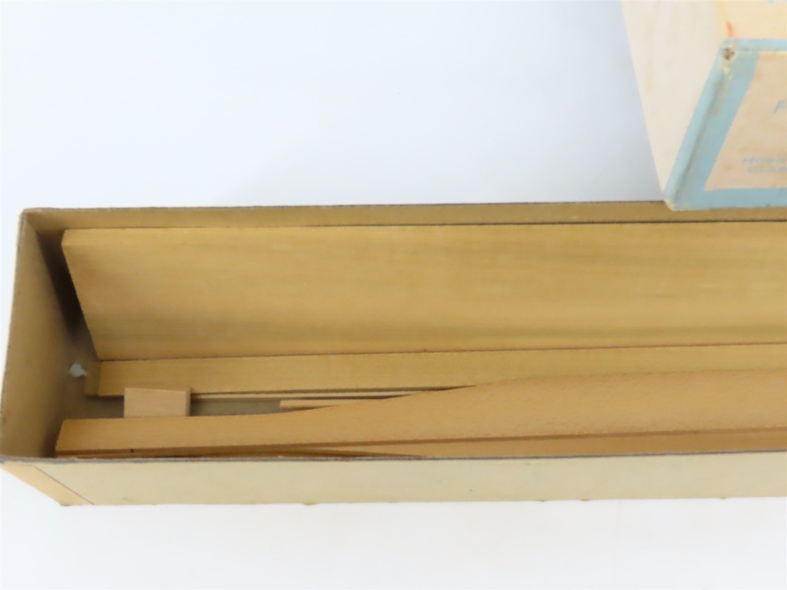 O Scale 2-Rail Wardie Jay Craftsman Kit Undecorated 70' Circus Flat Car
