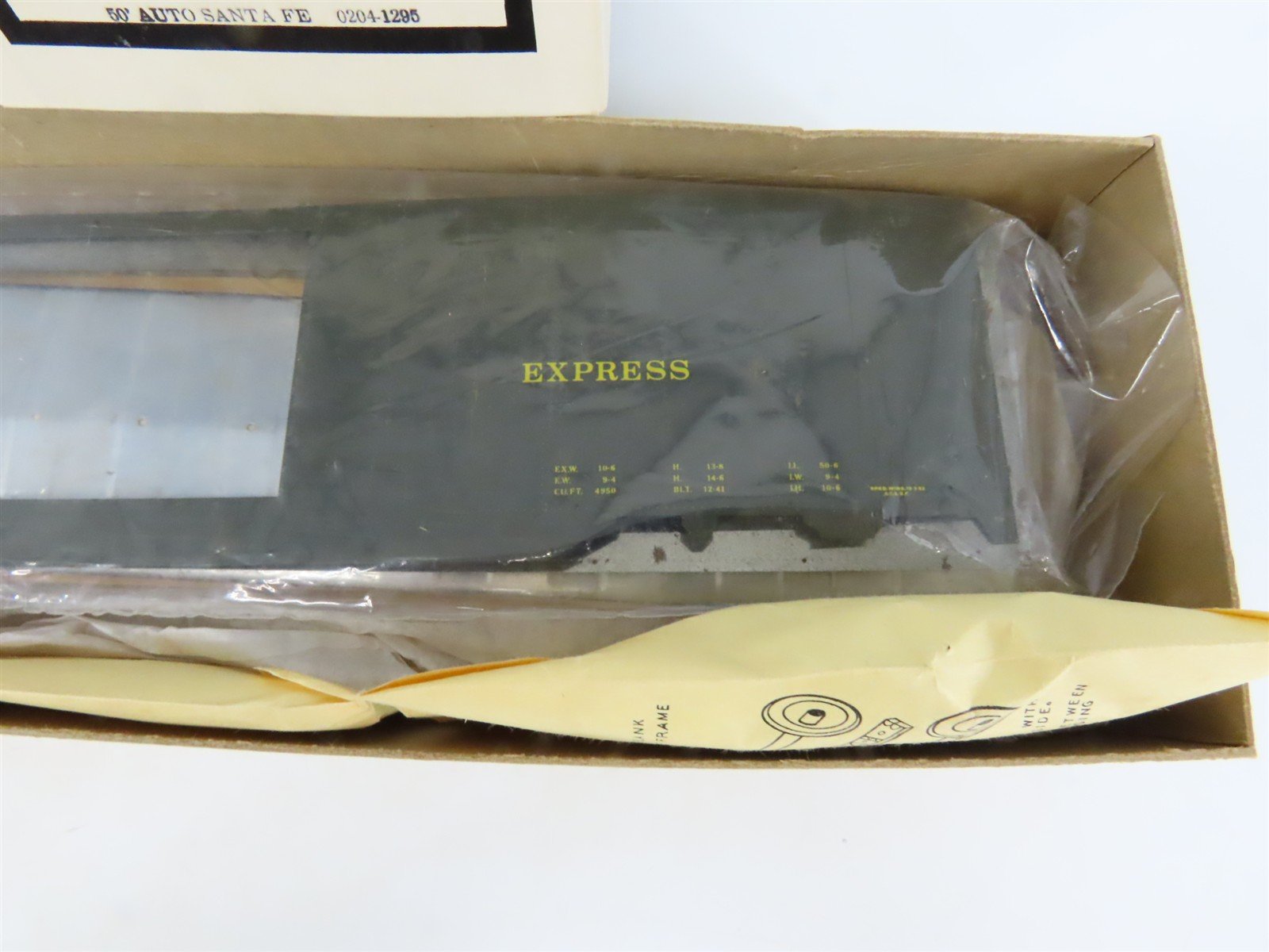 O Scale 2-Rail Athearn Kit #0204 ATSF Santa Fe 50' Auto/Express Box Car #4172