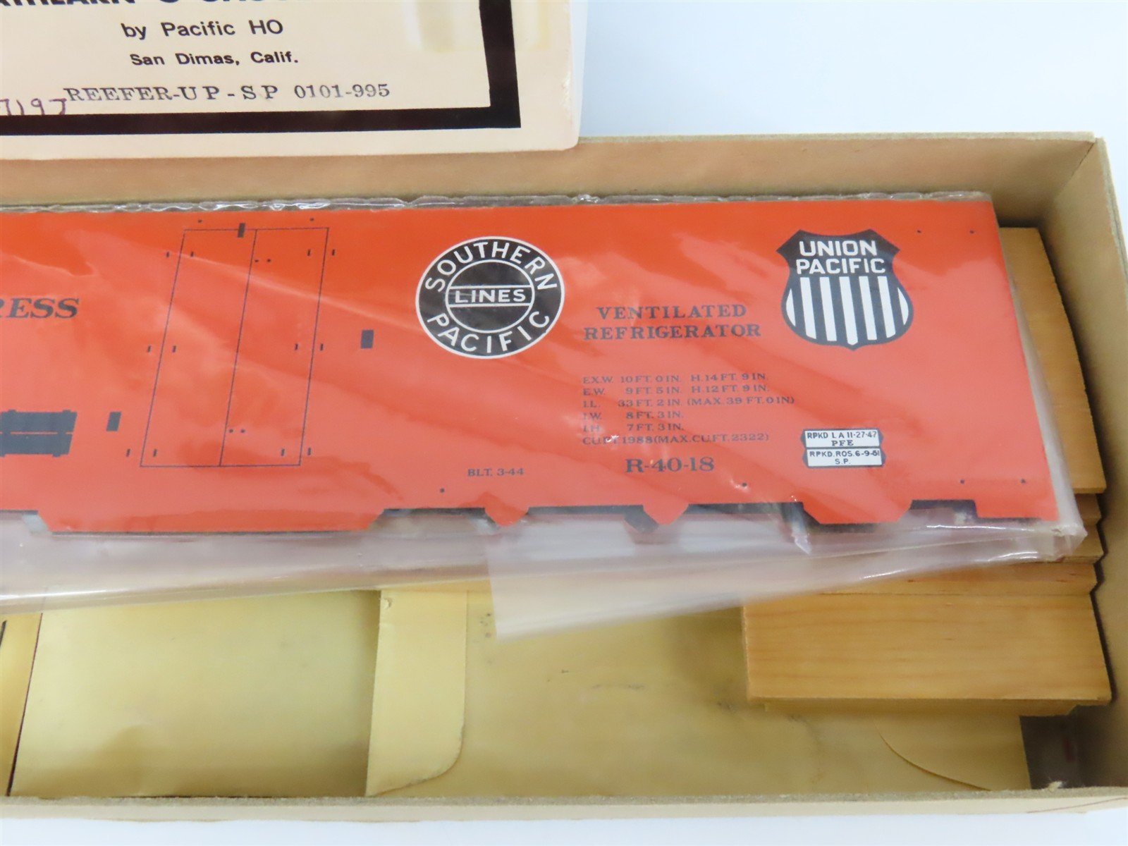 O Scale 2-Rail Athearn Kit 0101 PFE Pacific Fruit Express 40' Reefer #47197