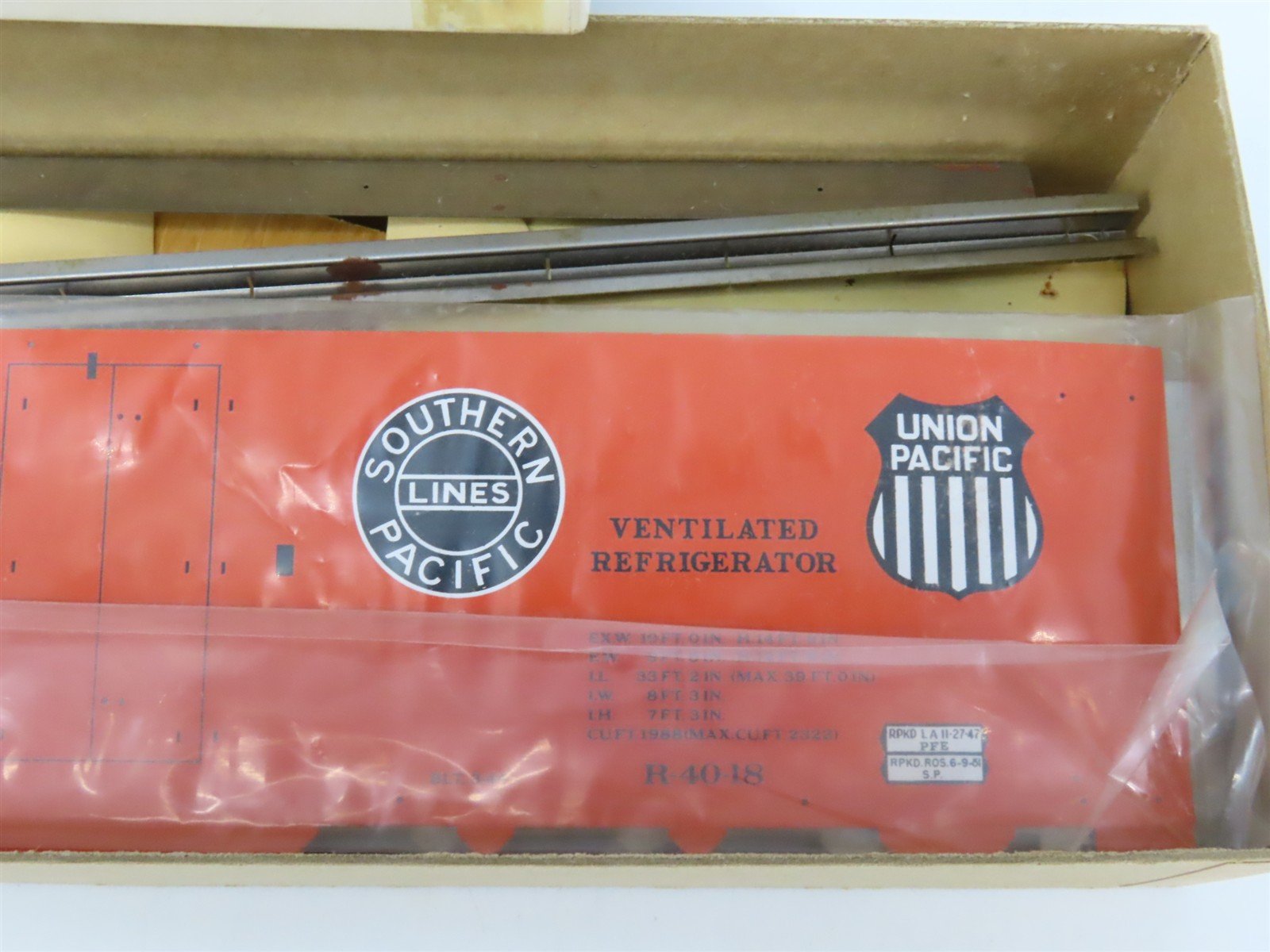 O Scale 2-Rail Athearn Kit 0101 PFE Pacific Fruit Express 40' Reefer #47197