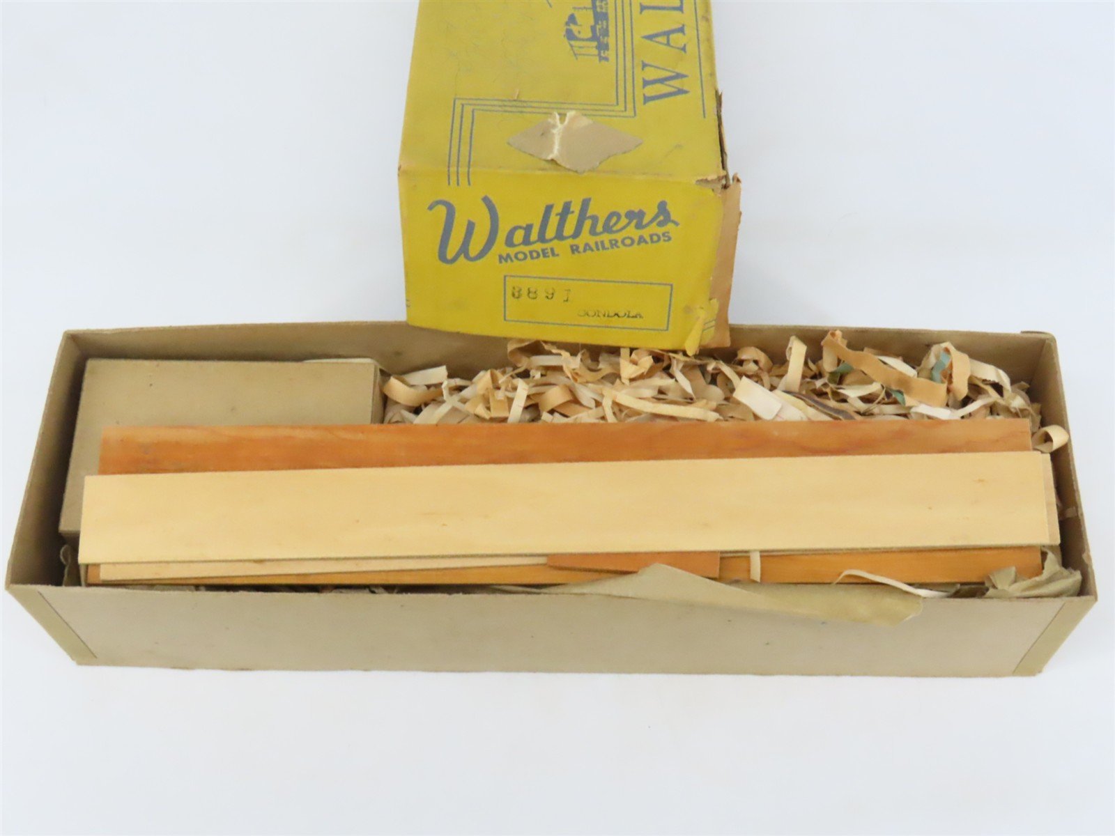 O Scale 2-Rail Walthers Craftsman Kit #3891 Undecorated 46' Mill Gondola