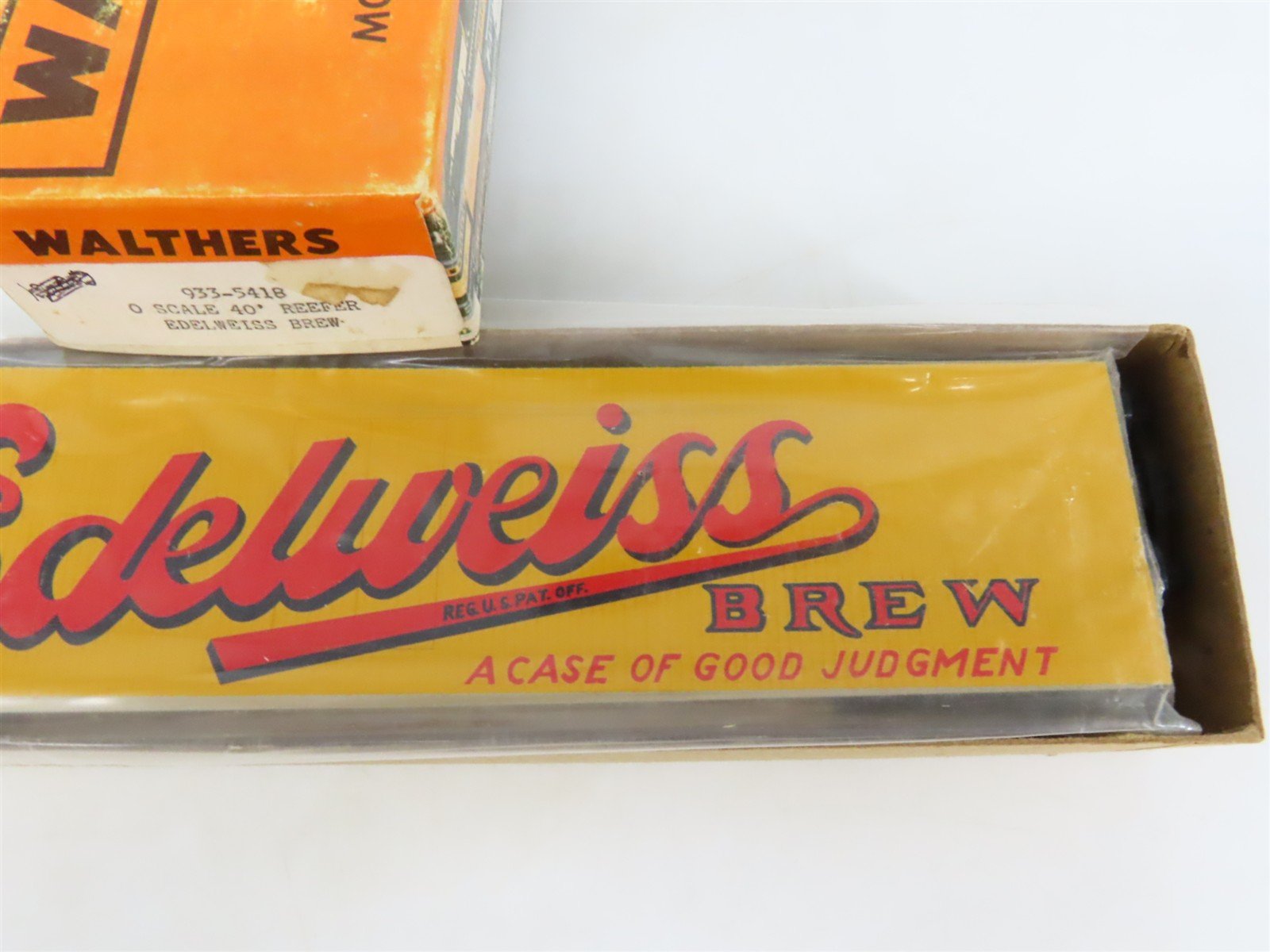 O Scale 2-Rail Walthers Craftsman Kit 933-5418 URT Edelweiss 40' Reefer #18301