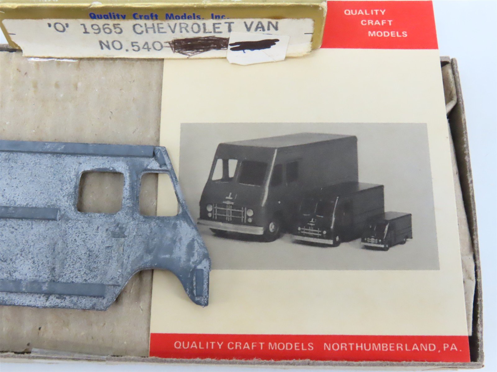 O 1/48 Scale Quality Craft Die-Cast Kit #540 Undecorated 1965 Chevrolet Step Van