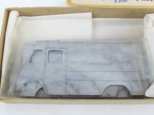 O 1/48 Scale Gloor-Craft Die-Cast Kit #540 Undecorated 1965 Chevrolet Step Van