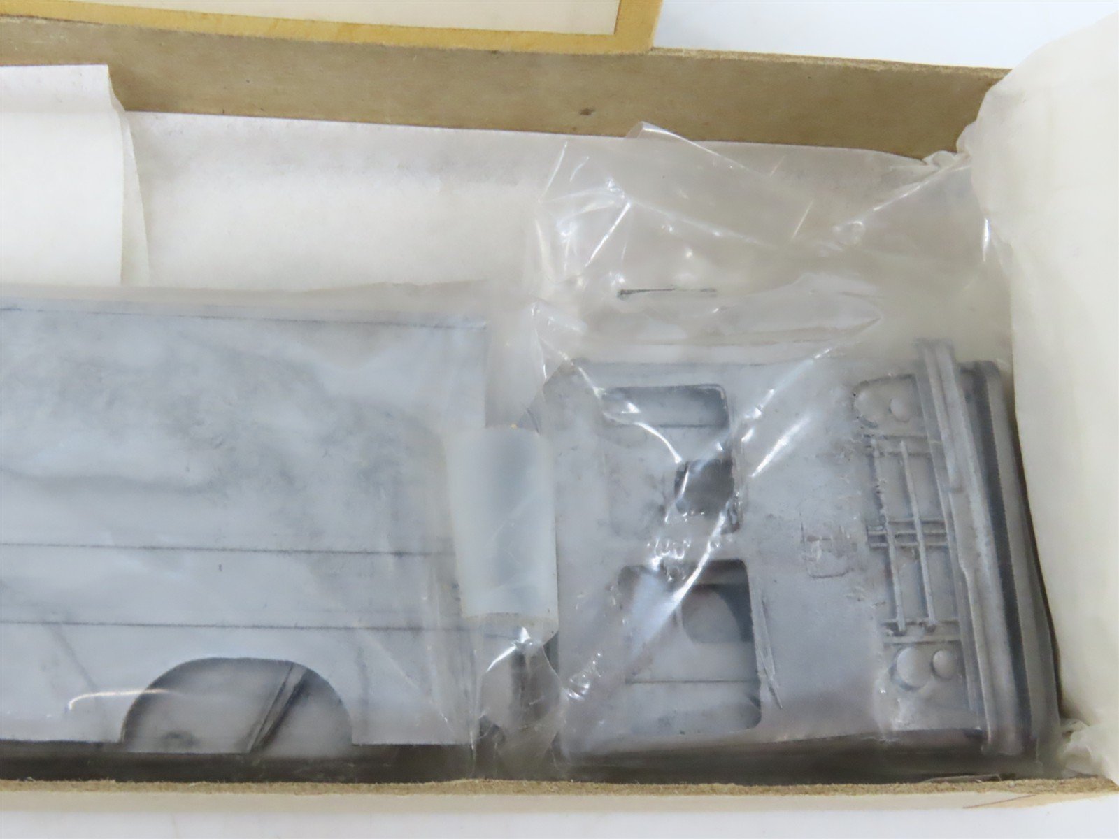 O 1/48 Scale Gloor-Craft Die-Cast Kit #540 Undecorated 1965 Chevrolet Step Van