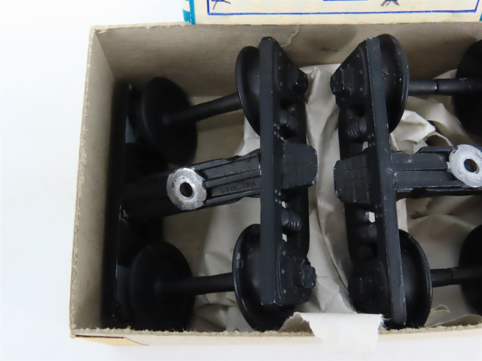O 3-Rail Vintage Walthers Zamak Pullman 4-Wheel Trucks w/Tenite Wheels - 1 Pair