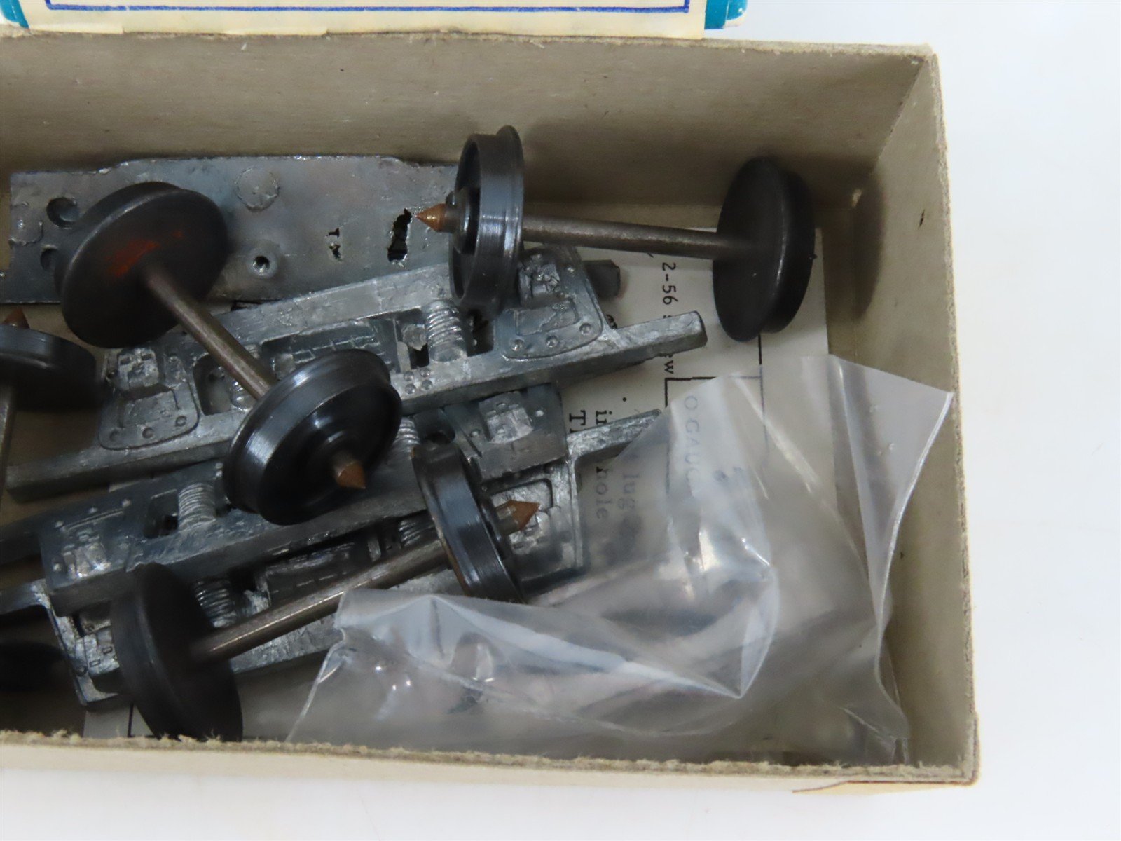 O 2-Rail Vintage Walthers Zamak Pullman 4-Wheel Trucks w/ Metal Wheels - 1 Pair
