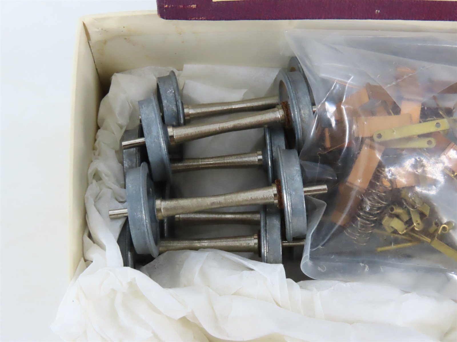 O 2-Rail US Hobbies Kit U-220 Metal 6-Wheel Passenger Trucks & Wheels - 1 Pair