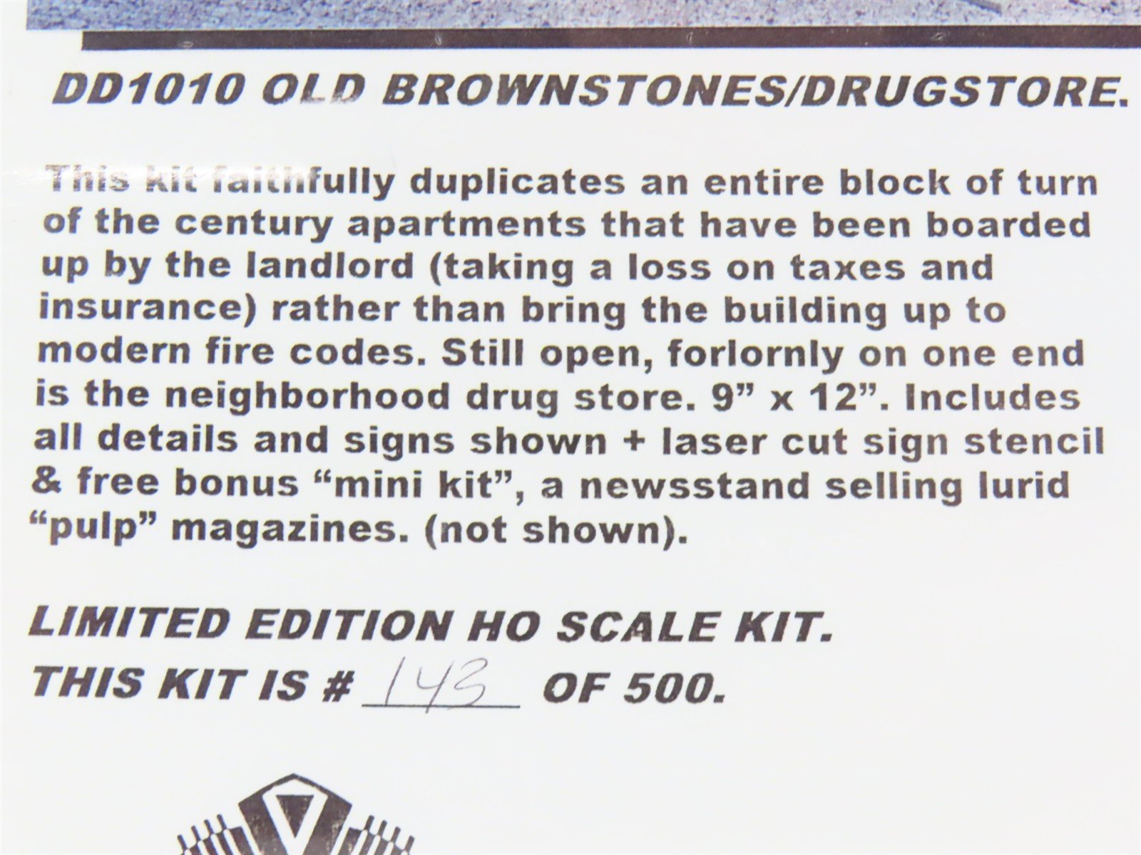 HO Scale Downtown Deco Hydrocal Kit #DD1010 Old Brownstones/Drug Store - SEALED