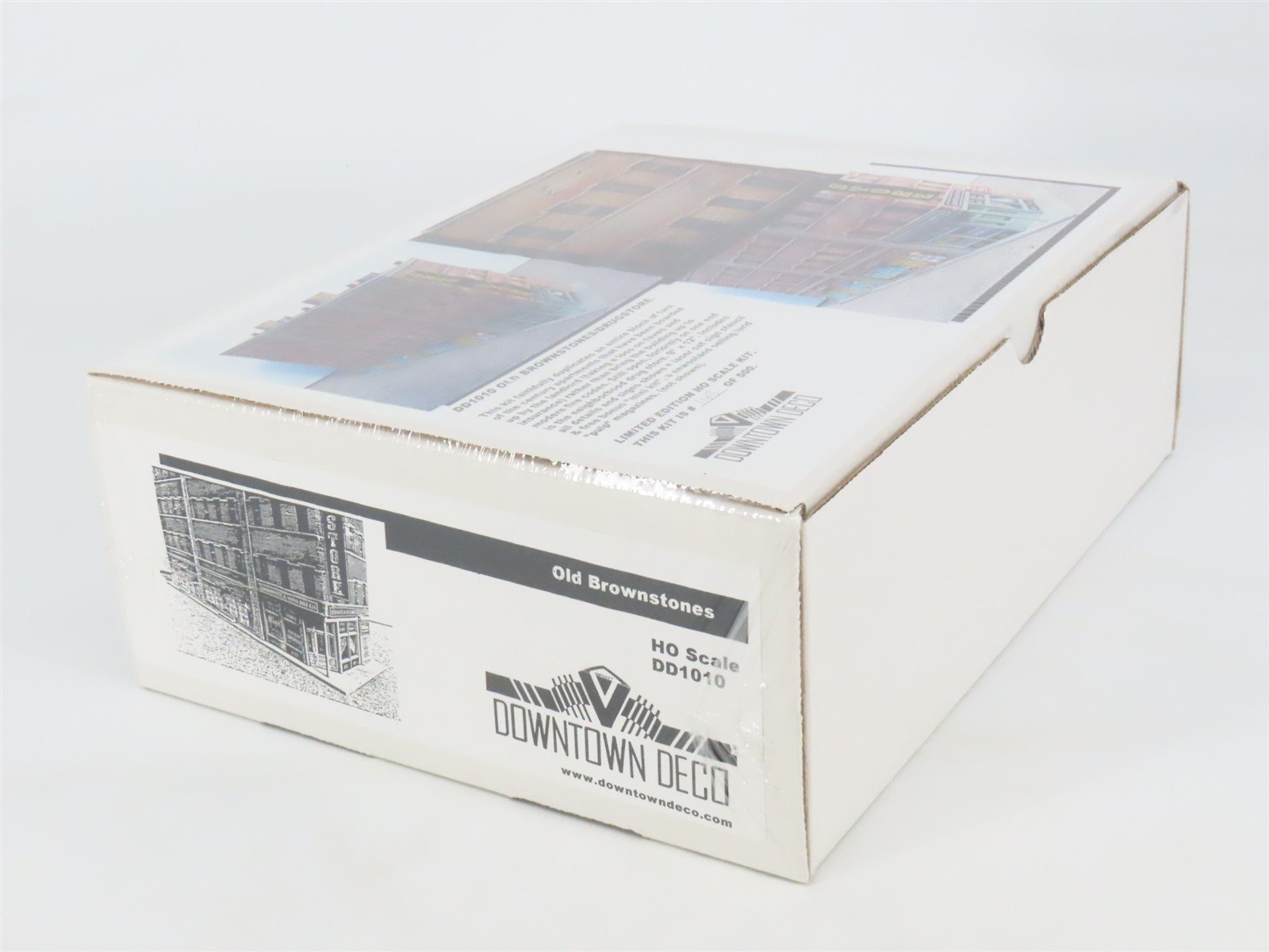 HO Scale Downtown Deco Hydrocal Kit #DD1010 Old Brownstones/Drug Store - SEALED