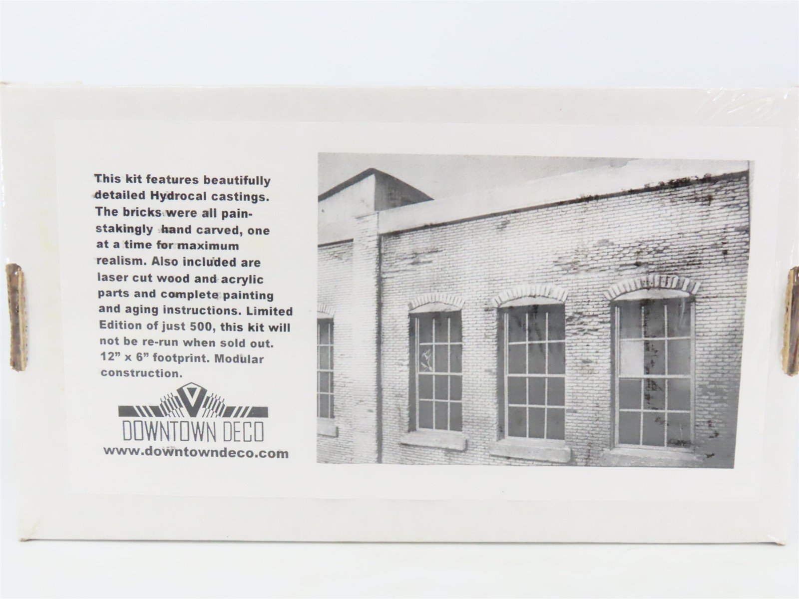 HO 1/87 Scale Downtown Deco Hydrocal Kit #DD1017 Two-Stall Engine House - SEALED