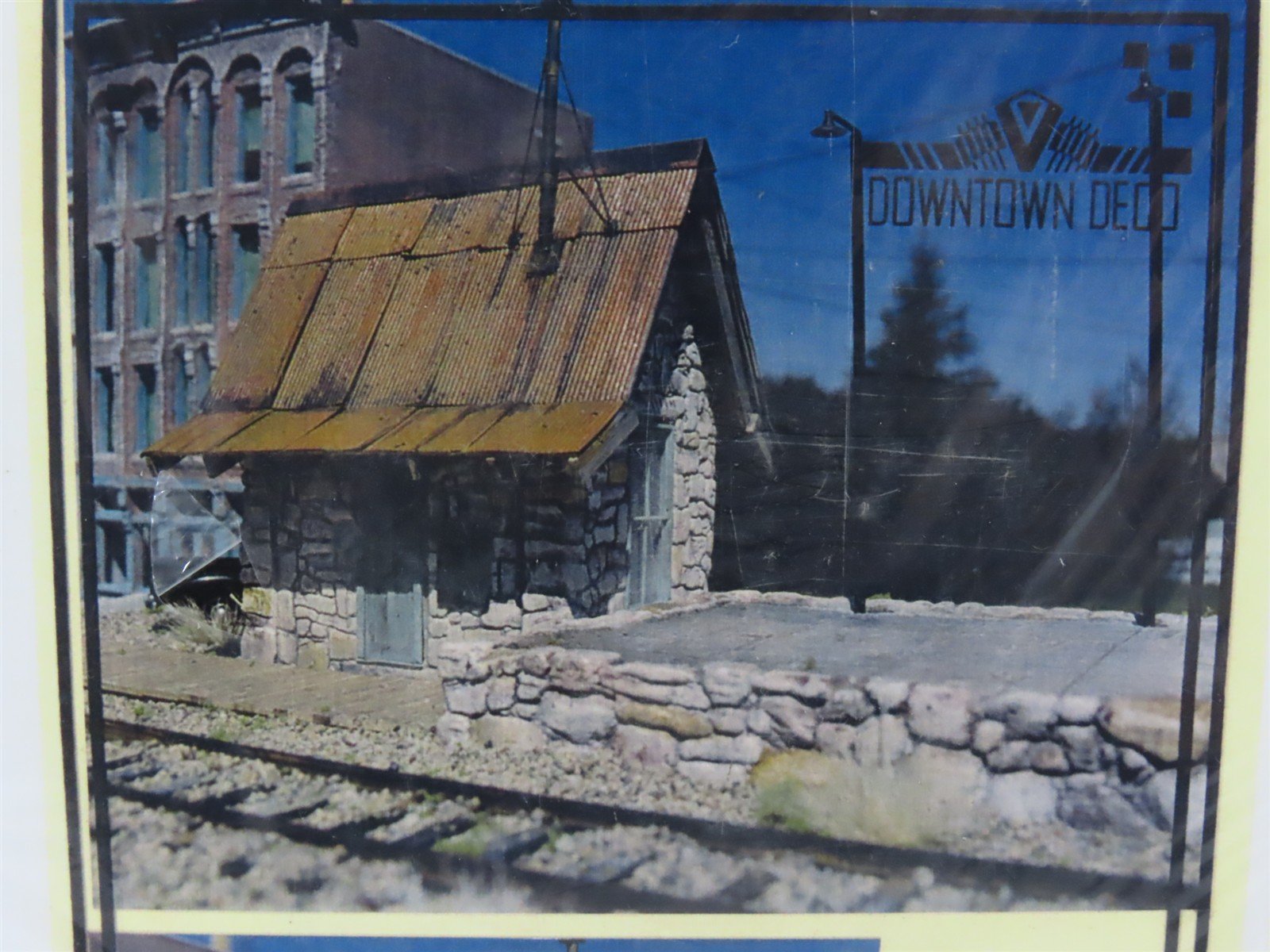 HO 1/87 Scale Downtown Deco Hydrocal Kit #DD1004 Fallberg Station - SEALED