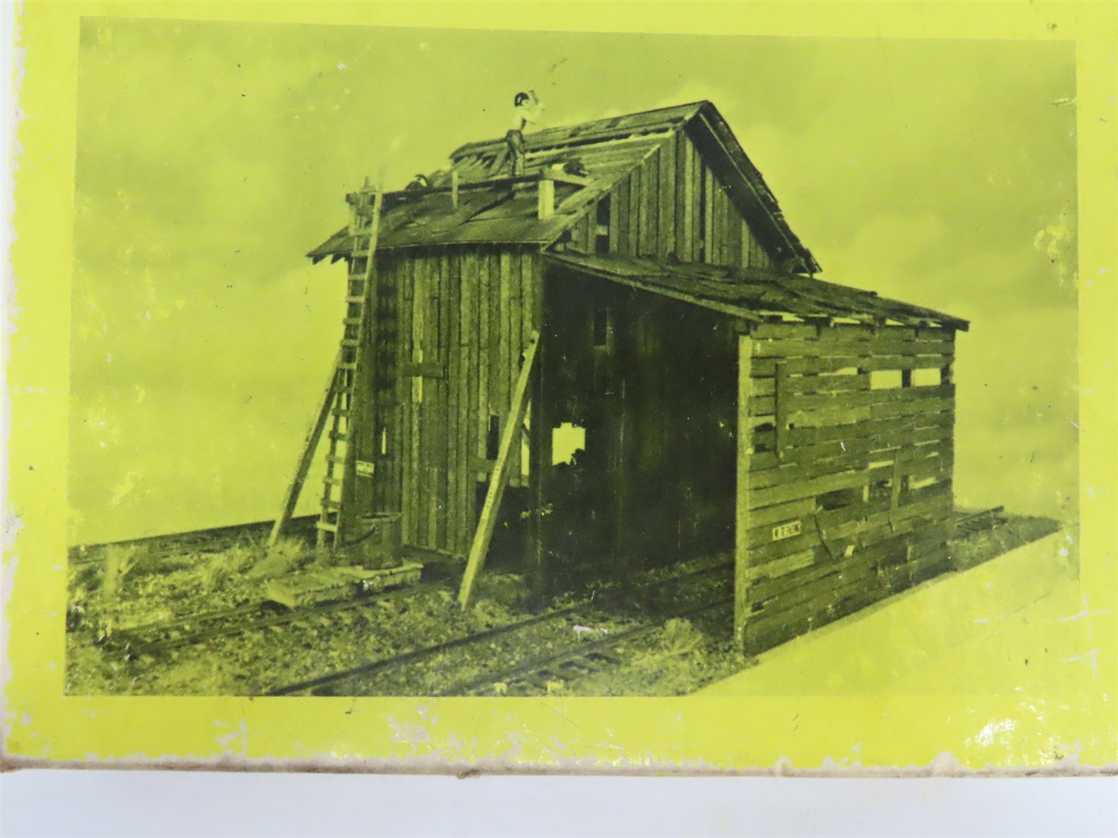 HO Fine Scale Miniatures Craftsman Kit #230 Branchline Bucket Coaling Station