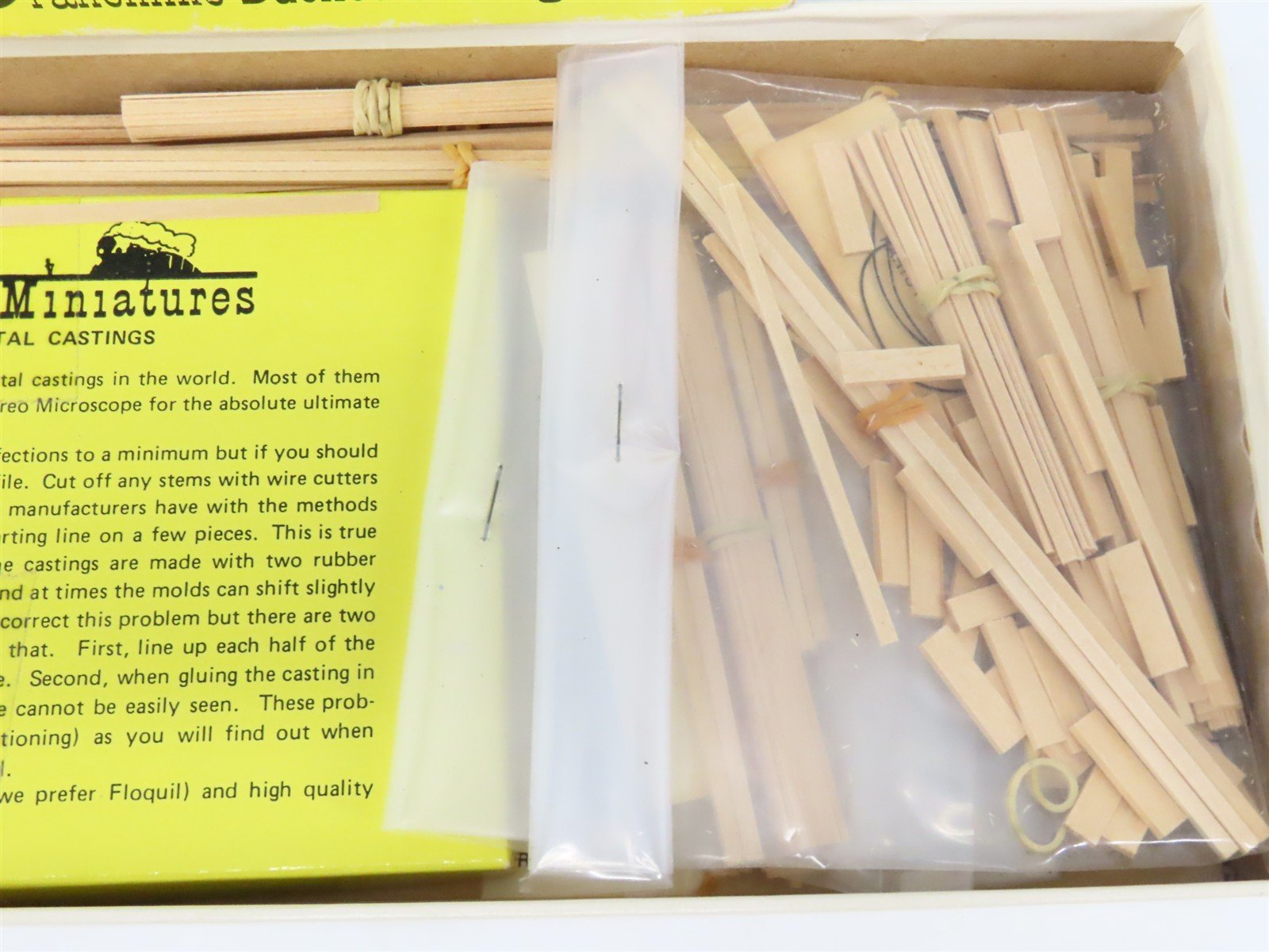 HO Fine Scale Miniatures Craftsman Kit #230 Branchline Bucket Coaling Station