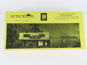 HO 1/87 Fine Scale Miniatures Craftsman Kit #65 Old Time Car Repair Shop