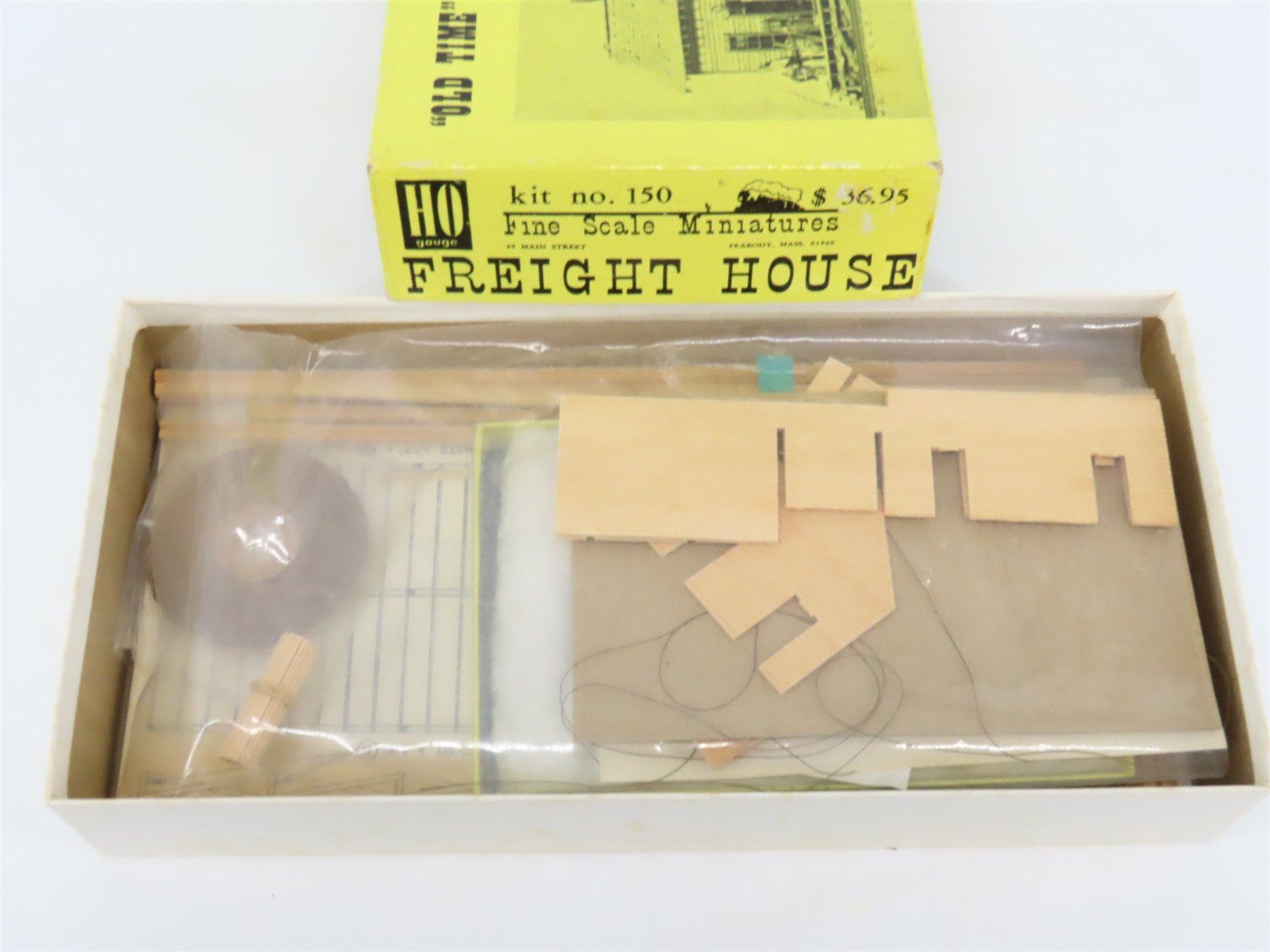 HO 1/87 Fine Scale Miniatures Craftsman Kit #150 Old Time Freight House