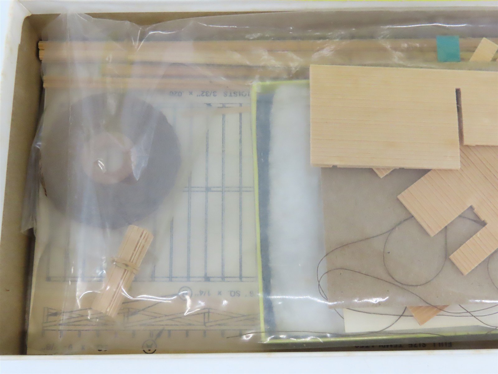 HO 1/87 Fine Scale Miniatures Craftsman Kit #150 Old Time Freight House