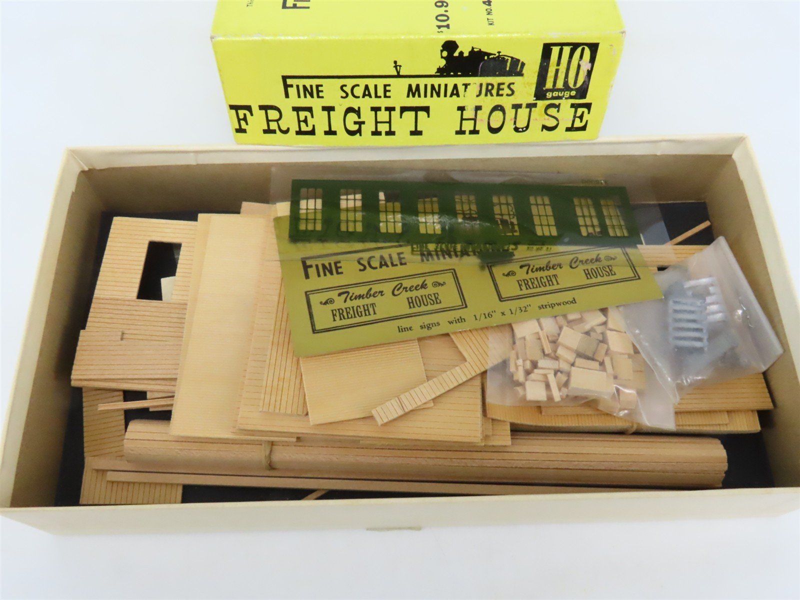 HO 1/87 Fine Scale Miniatures Craftsman Kit #45 Timber Creek Freight House