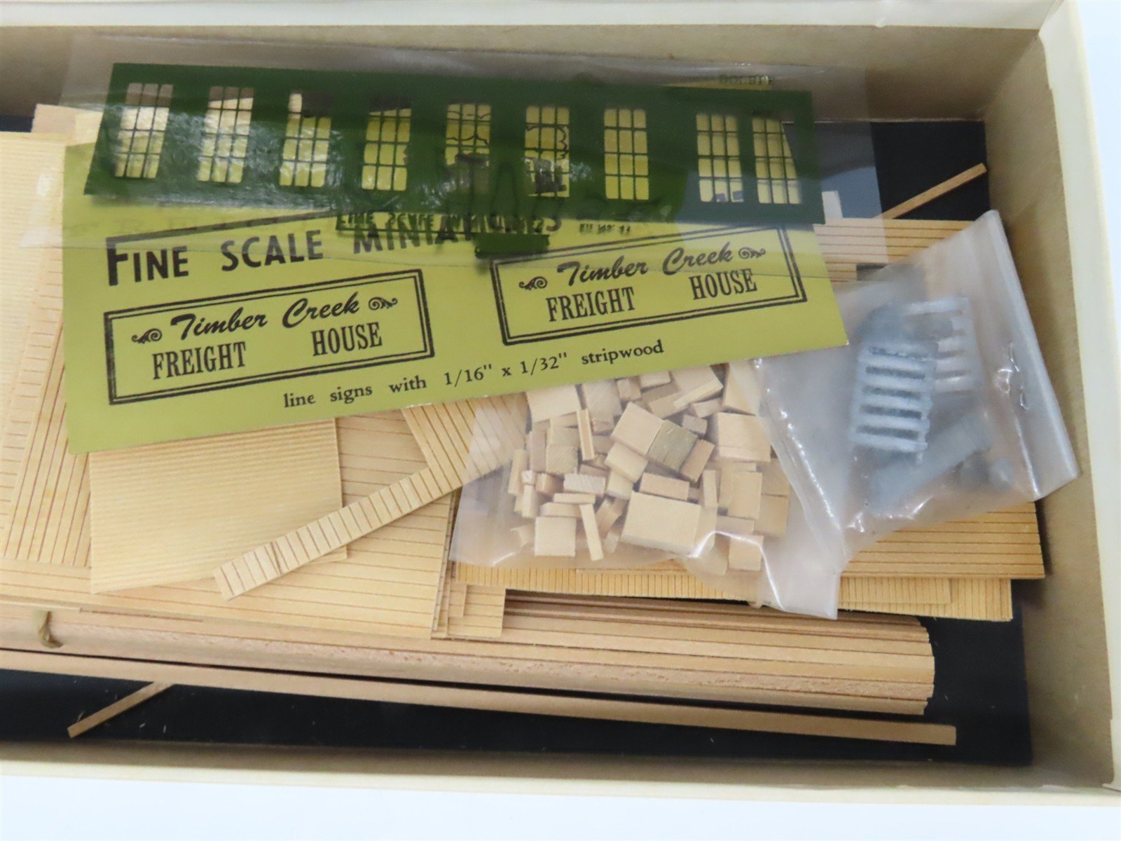 HO 1/87 Fine Scale Miniatures Craftsman Kit #45 Timber Creek Freight House