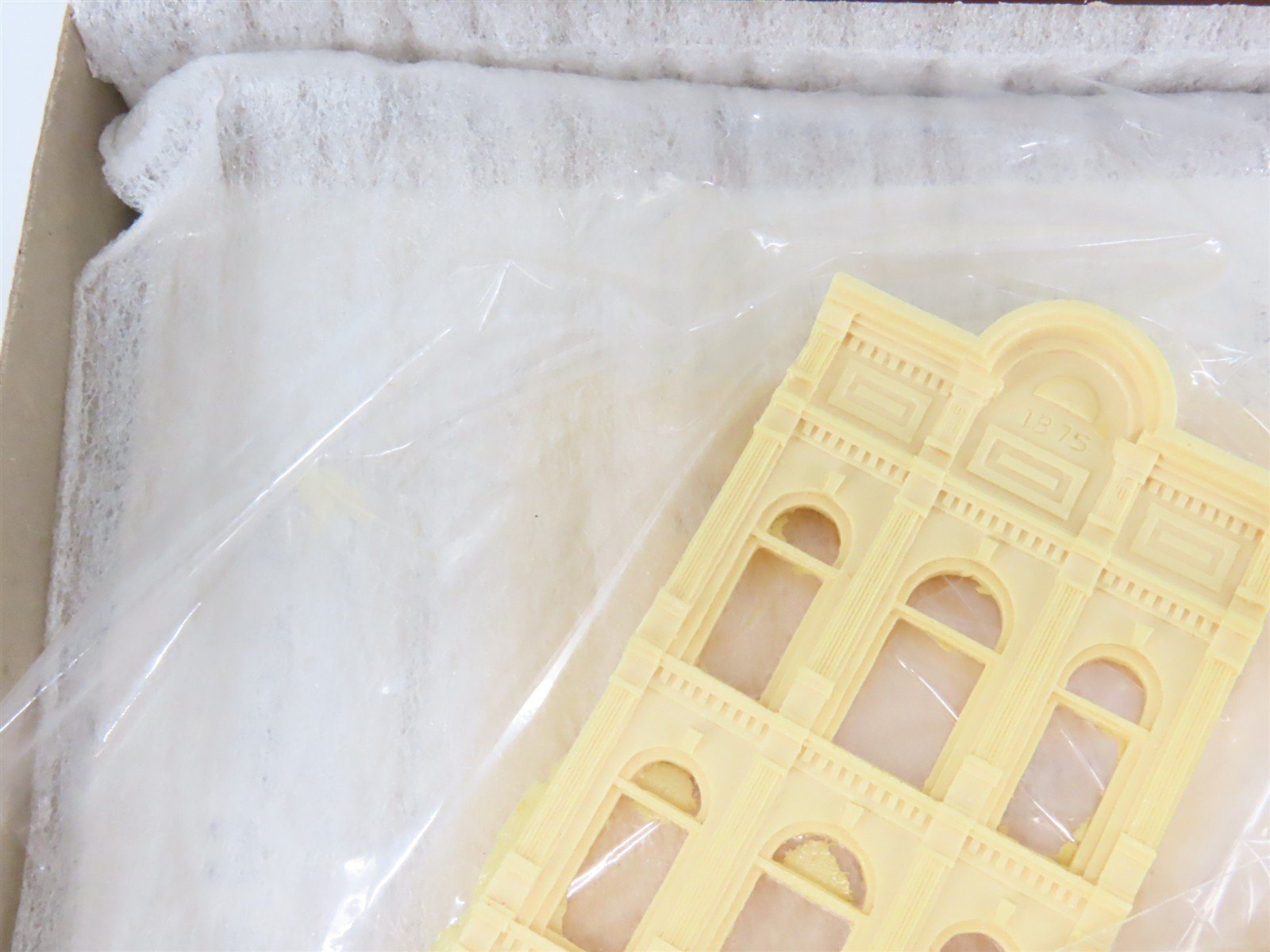HO Scale Magnuson Models M507 Bank of Victoria Falls Building Kit