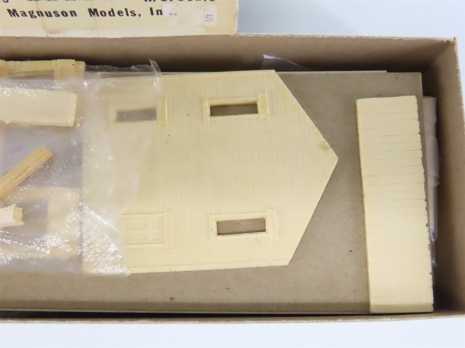 HO Scale Magnuson Models M503 Magnuson General Store Building Kit