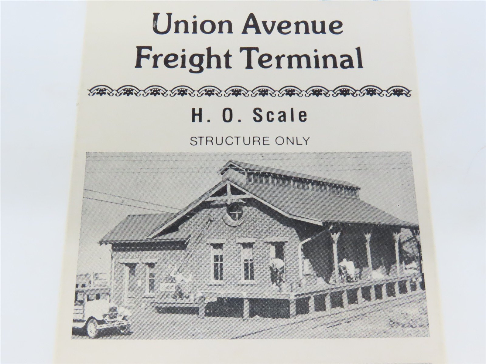 HO Scale Magnuson Models M515 Union Avenue Freight Terminal Building Kit