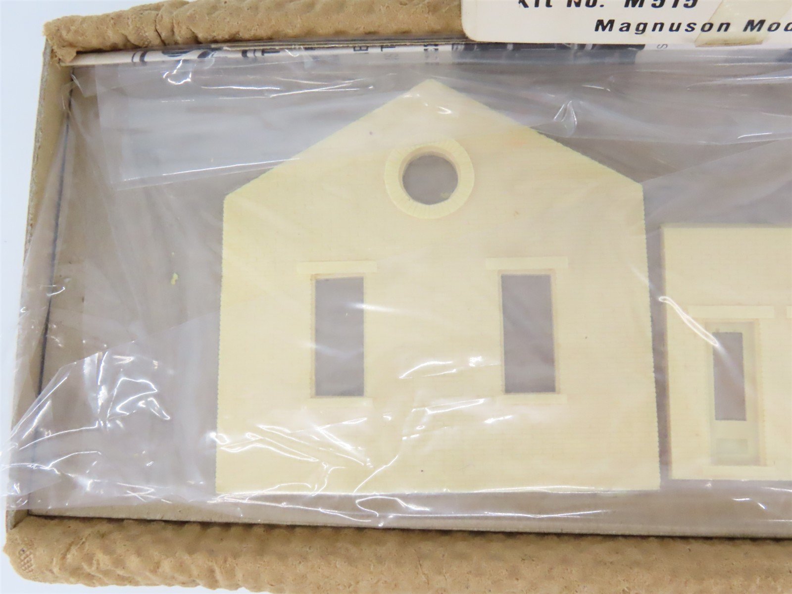 HO Scale Magnuson Models M515 Union Avenue Freight Terminal Building Kit
