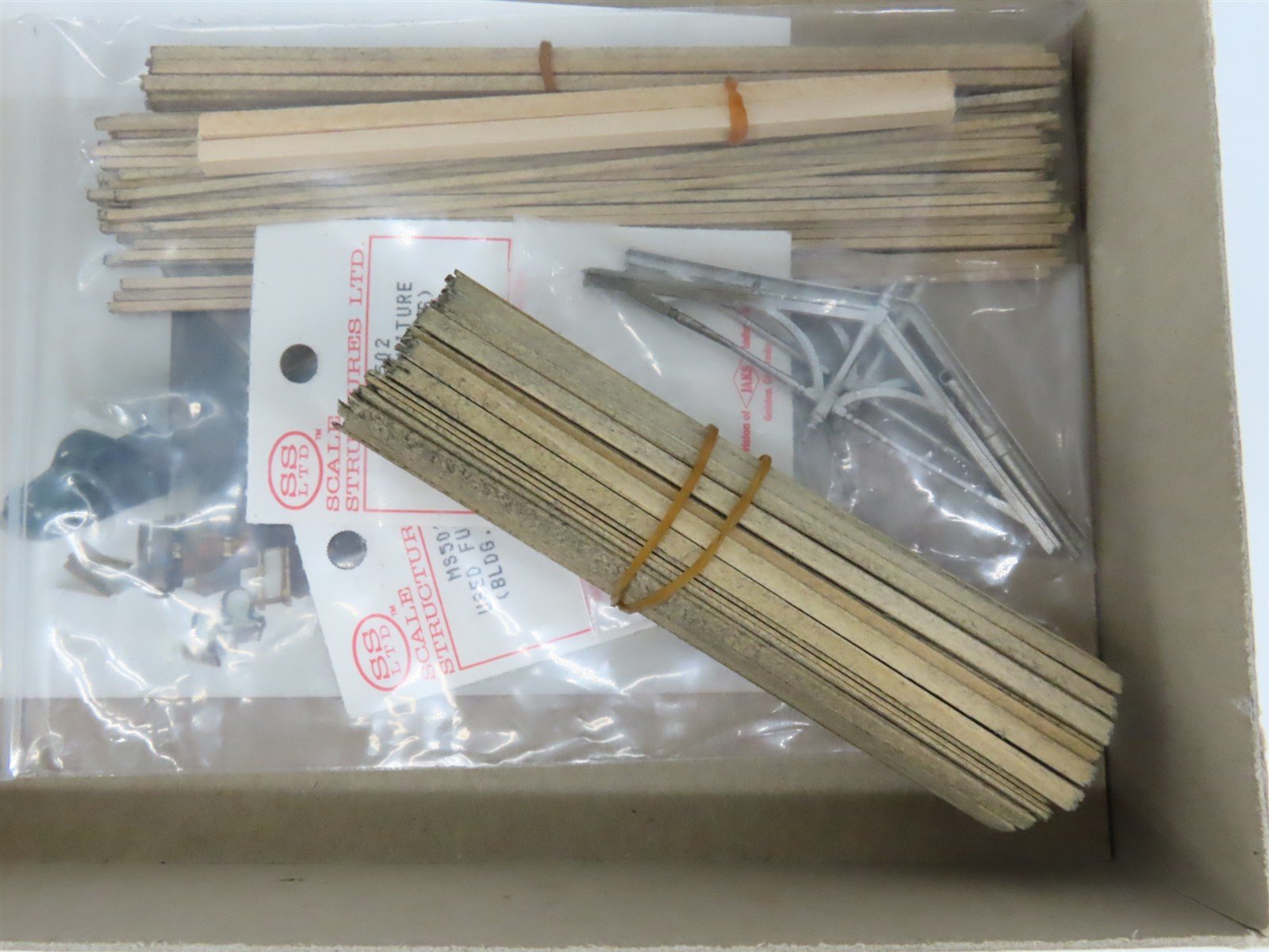 HO Scale Mainline & Siding MS 502 Used Furniture Building Craftsman Kit