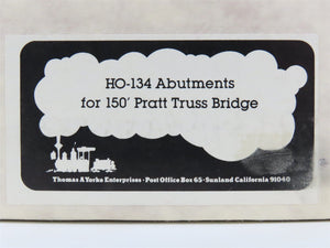 HO Scale Thomas A Yorke HO-134 Abutments for 150' Pratt Truss Bridge 2-Pack