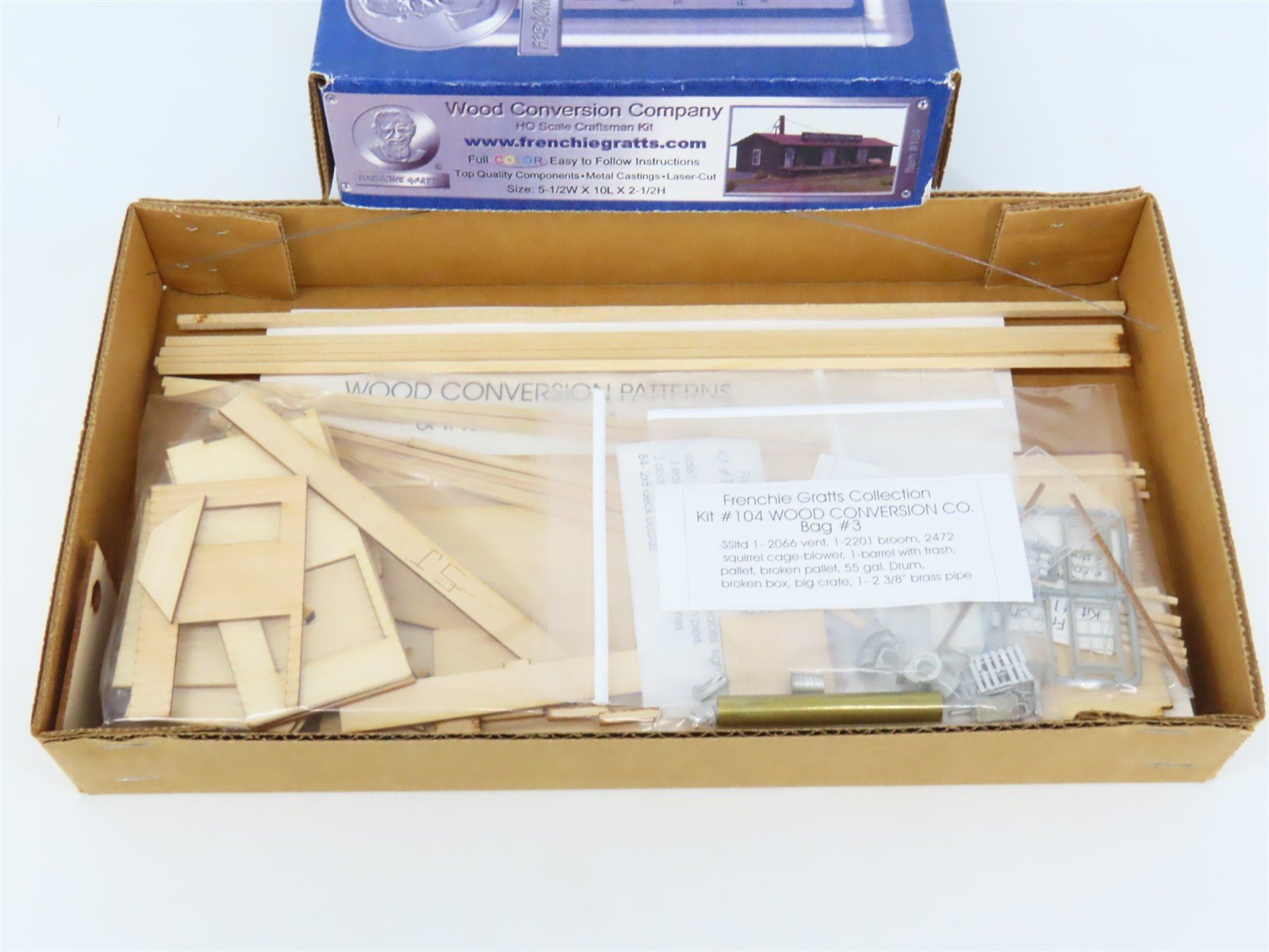 HO Scale Frenchie Gratts 104 Wood Conversion Co. Building Kit