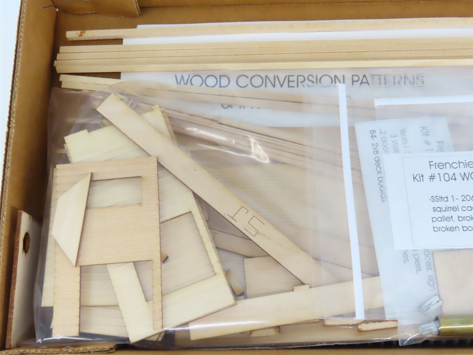 HO Scale Frenchie Gratts 104 Wood Conversion Co. Building Kit