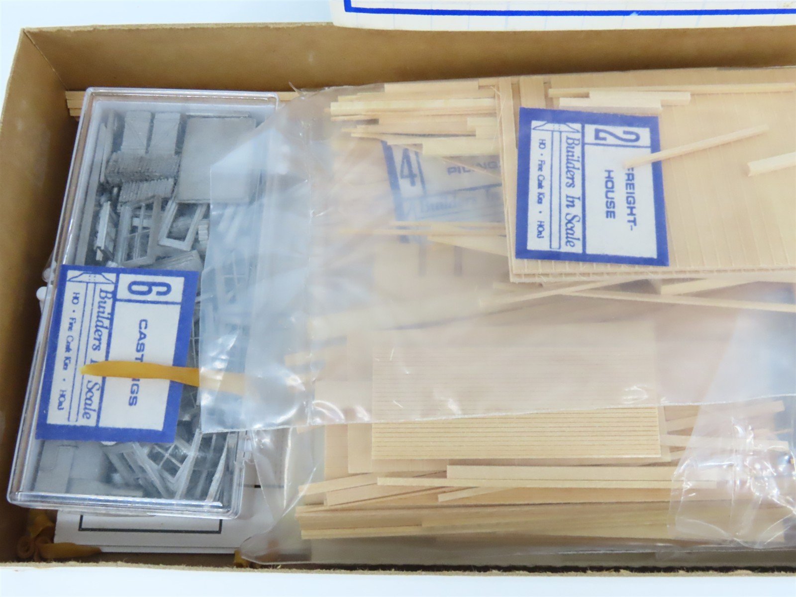 HO Scale Builders in Scale 5 The Waterfront Building Kit