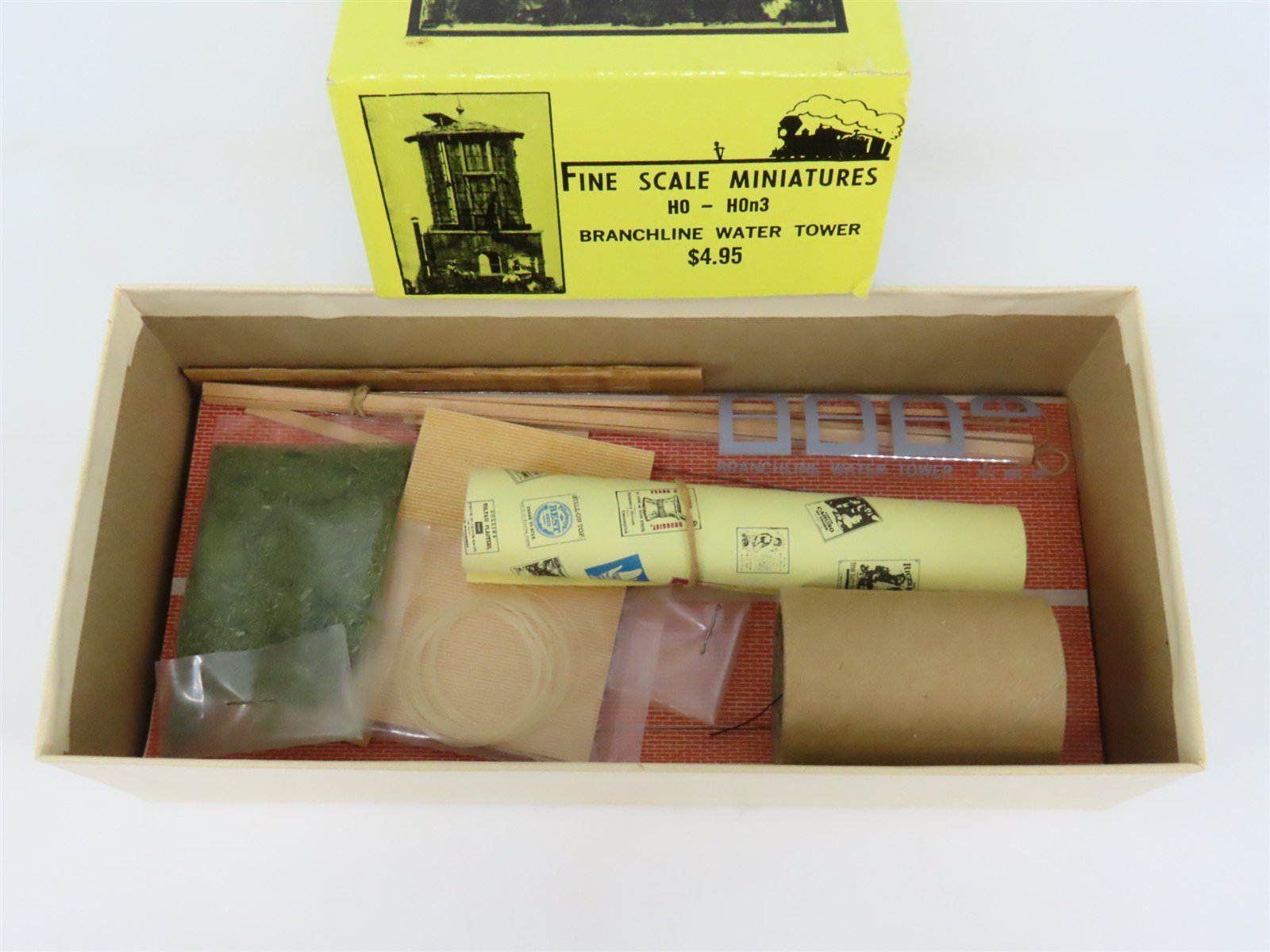 HO/HOn3 Scale Fine Scale Miniatures 25 Branchline Water Tower Building Kit