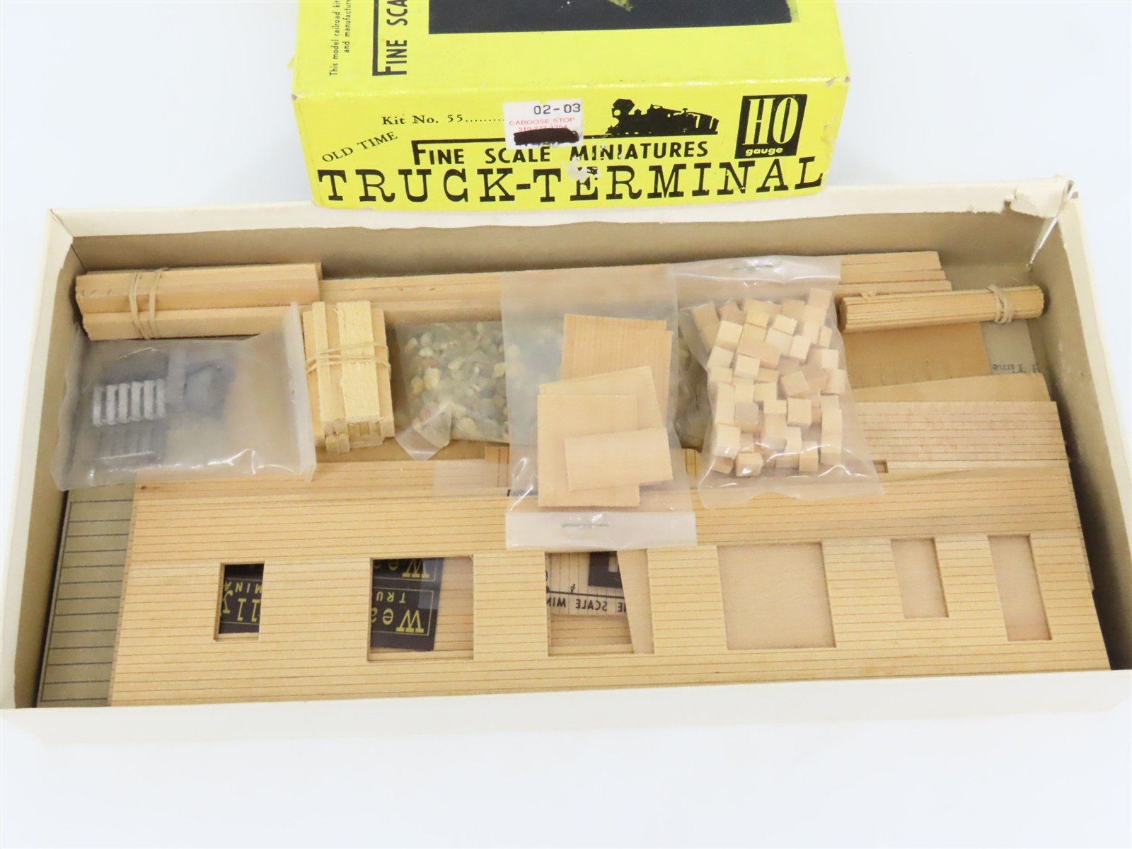 HO Scale Fine Scale Miniatures 55 Weary Willy's Truck Terminal Building Kit
