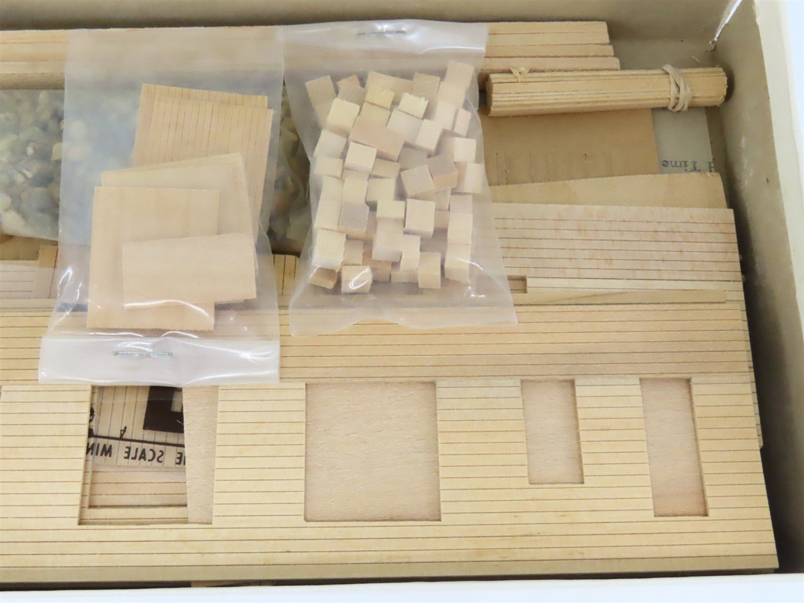 HO Scale Fine Scale Miniatures 55 Weary Willy's Truck Terminal Building Kit