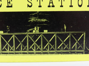 HO Scale Fine Scale Miniatures 50 Ice Station Building Kit