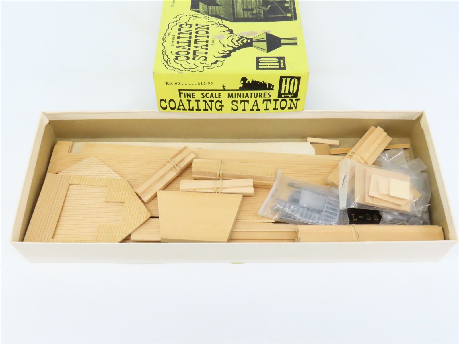 HO Scale Fine Scale Miniatures 60 Coaling Station Ramp Building Kit