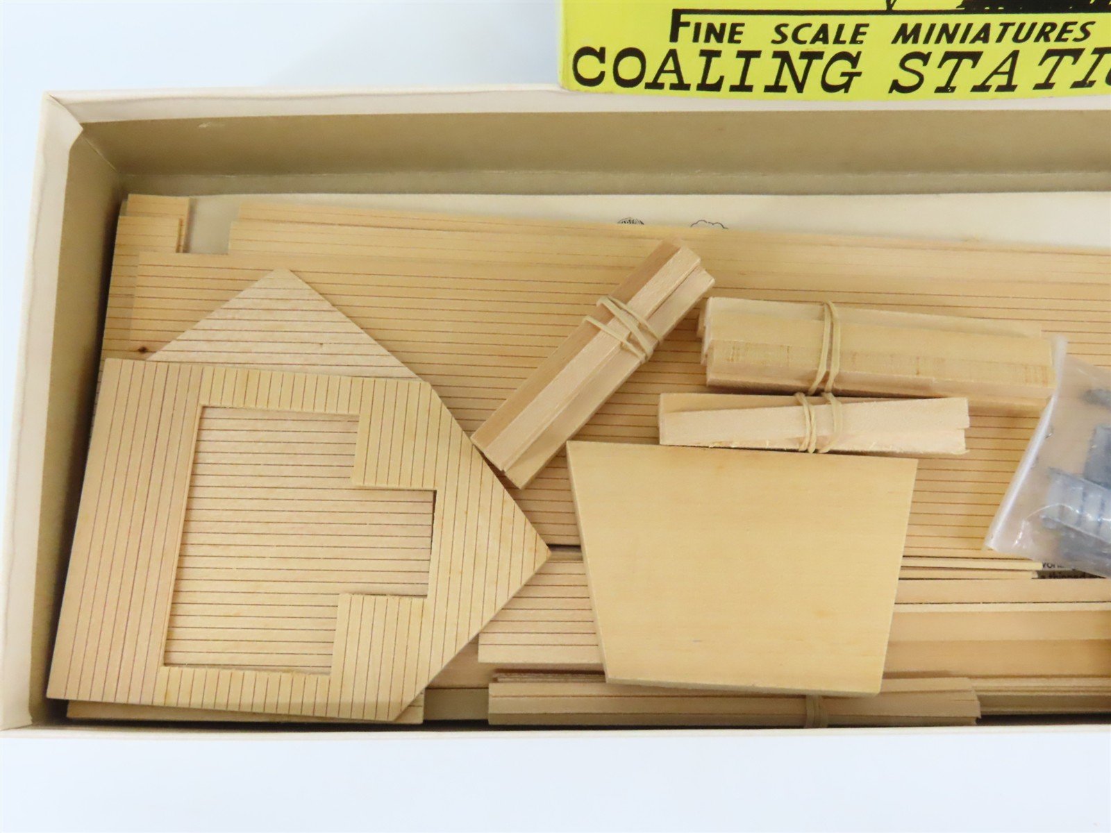 HO Scale Fine Scale Miniatures 60 Coaling Station Ramp Building Kit