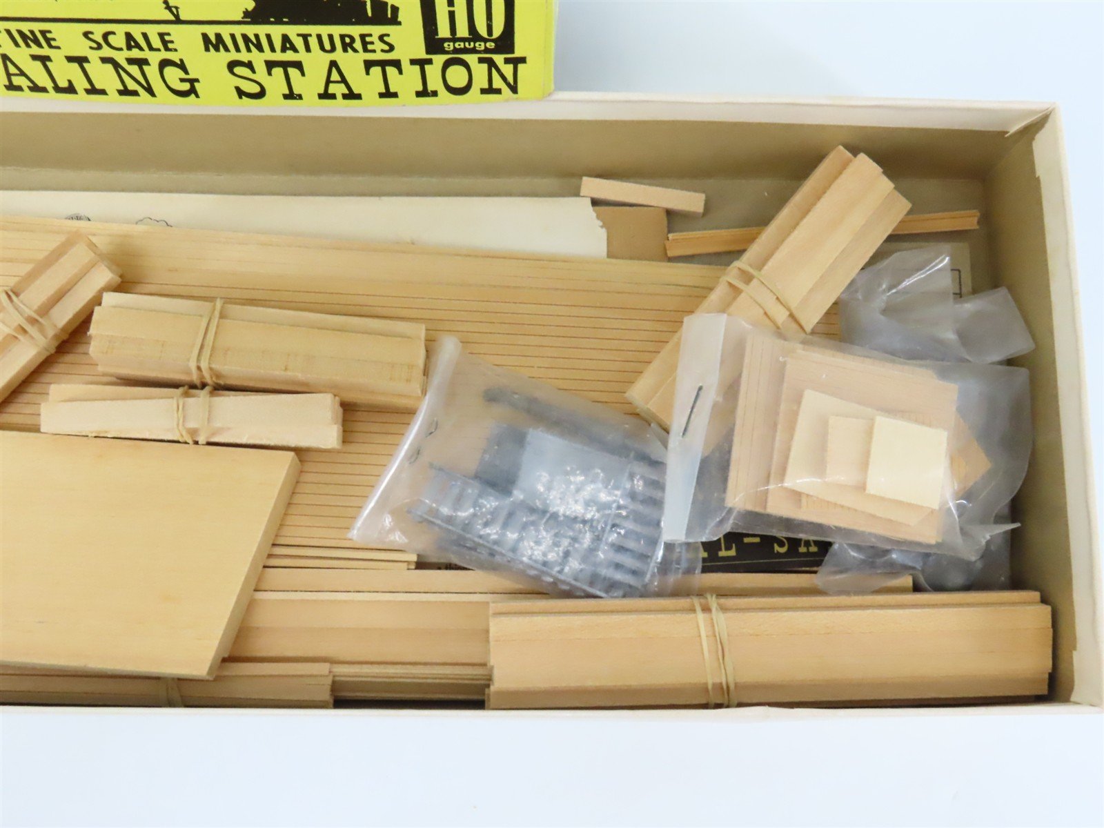 HO Scale Fine Scale Miniatures 60 Coaling Station Ramp Building Kit