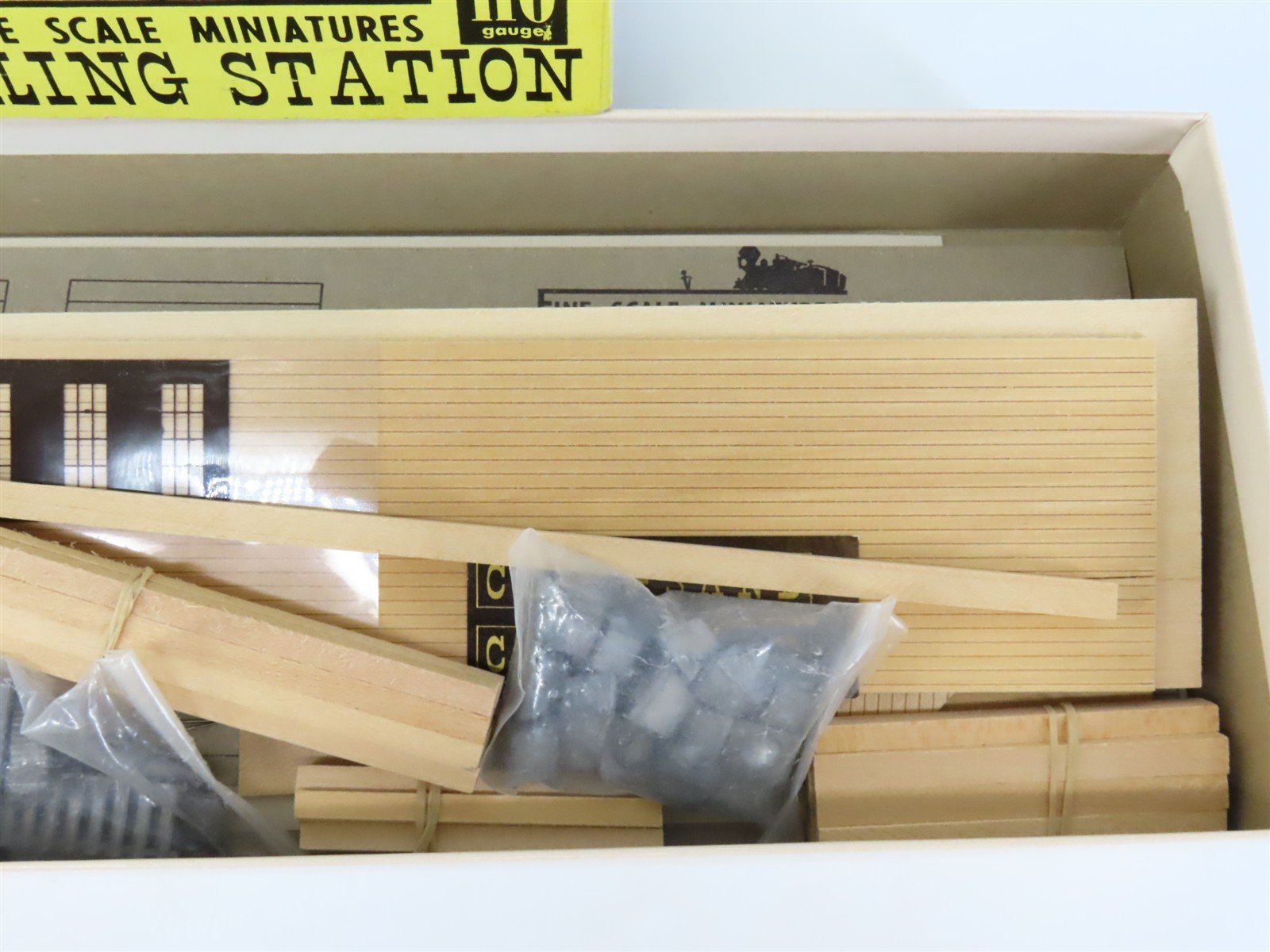 HO Scale Fine Scale Miniatures 60 Coaling Station Ramp Building Kit