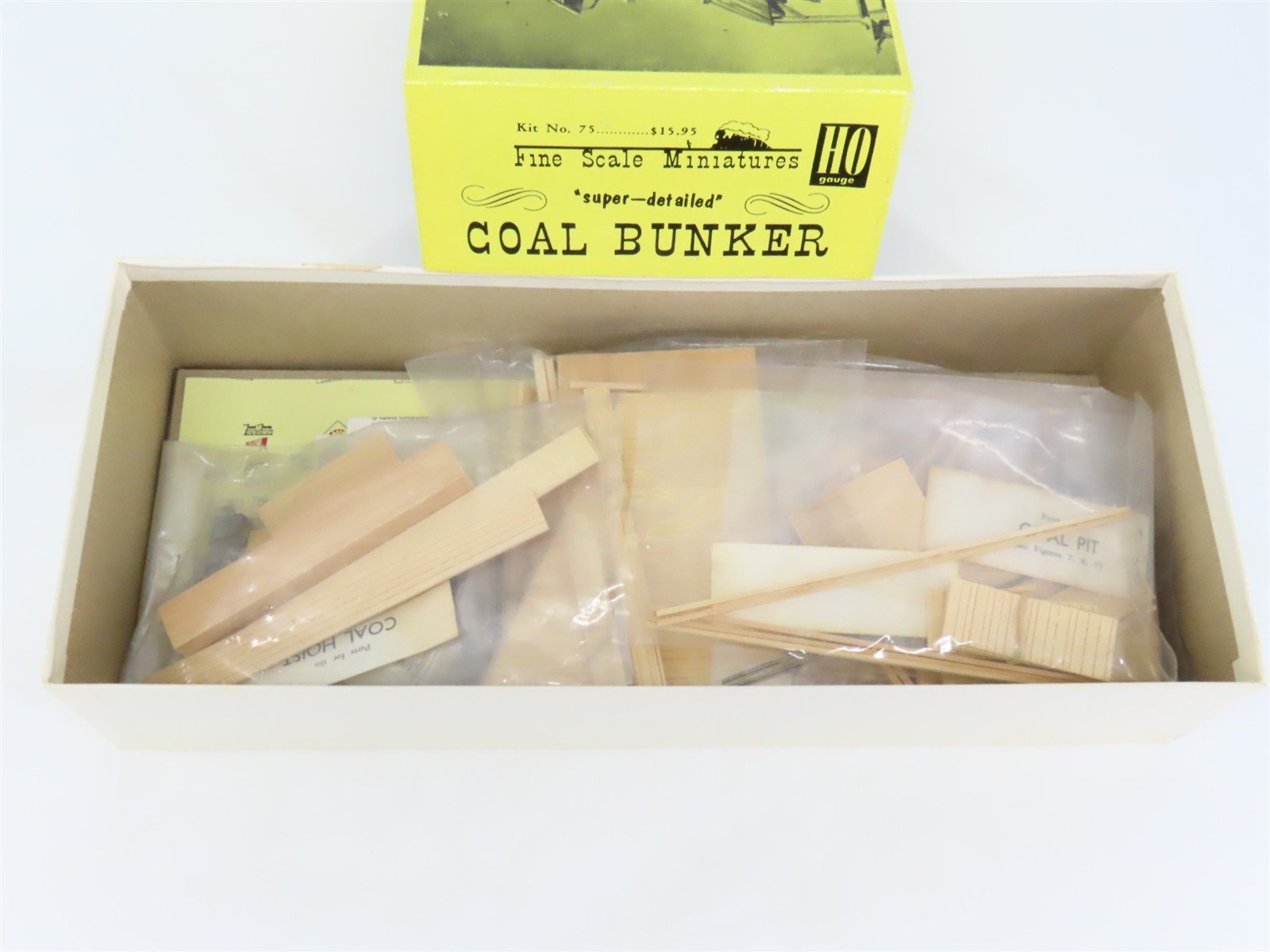 HO Scale Fine Scale Miniatures 75 Coal Bunker Building Kit