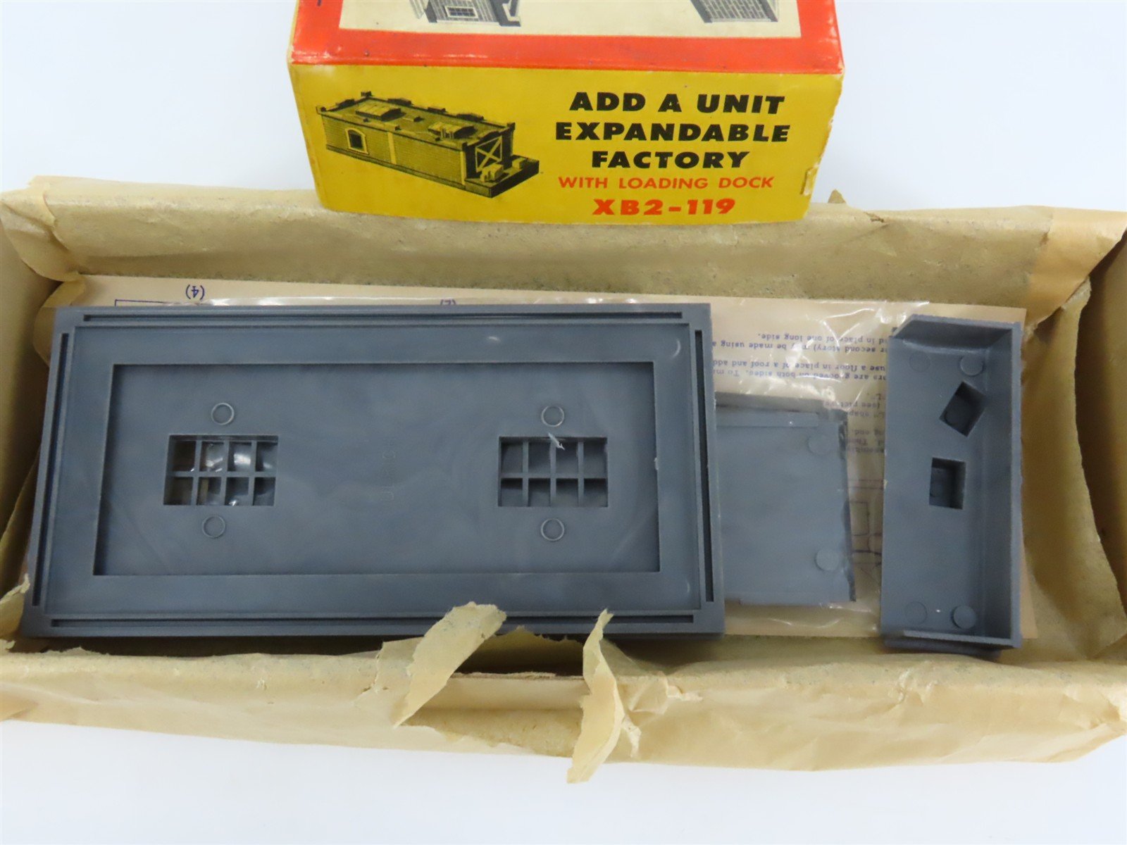 HO Scale Ulrich XB2-119 Add a Unit Expandable Factory Building Kit