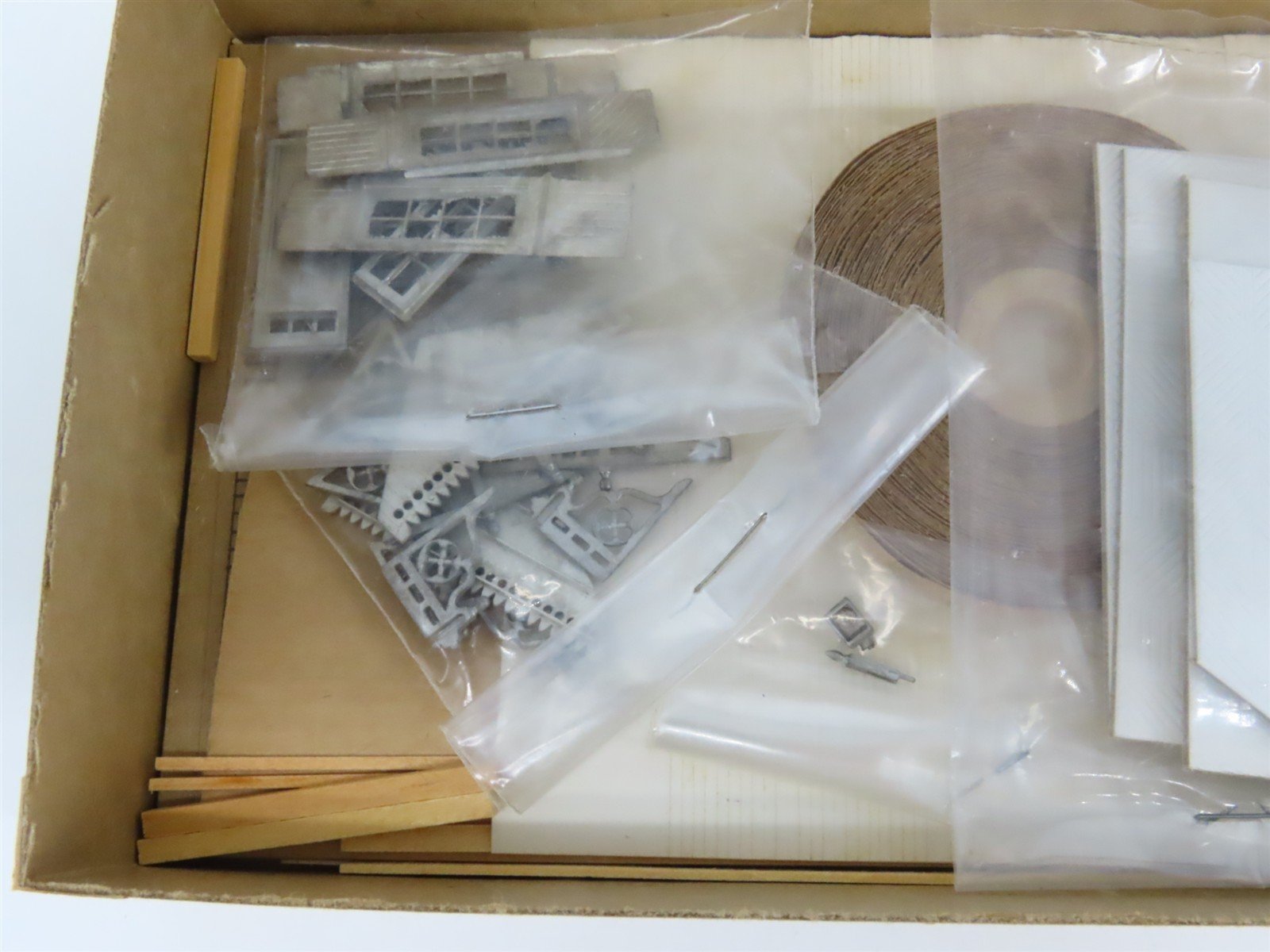 HO Scale Period Miniatures K11 Grizzly Flats Depot Building Kit