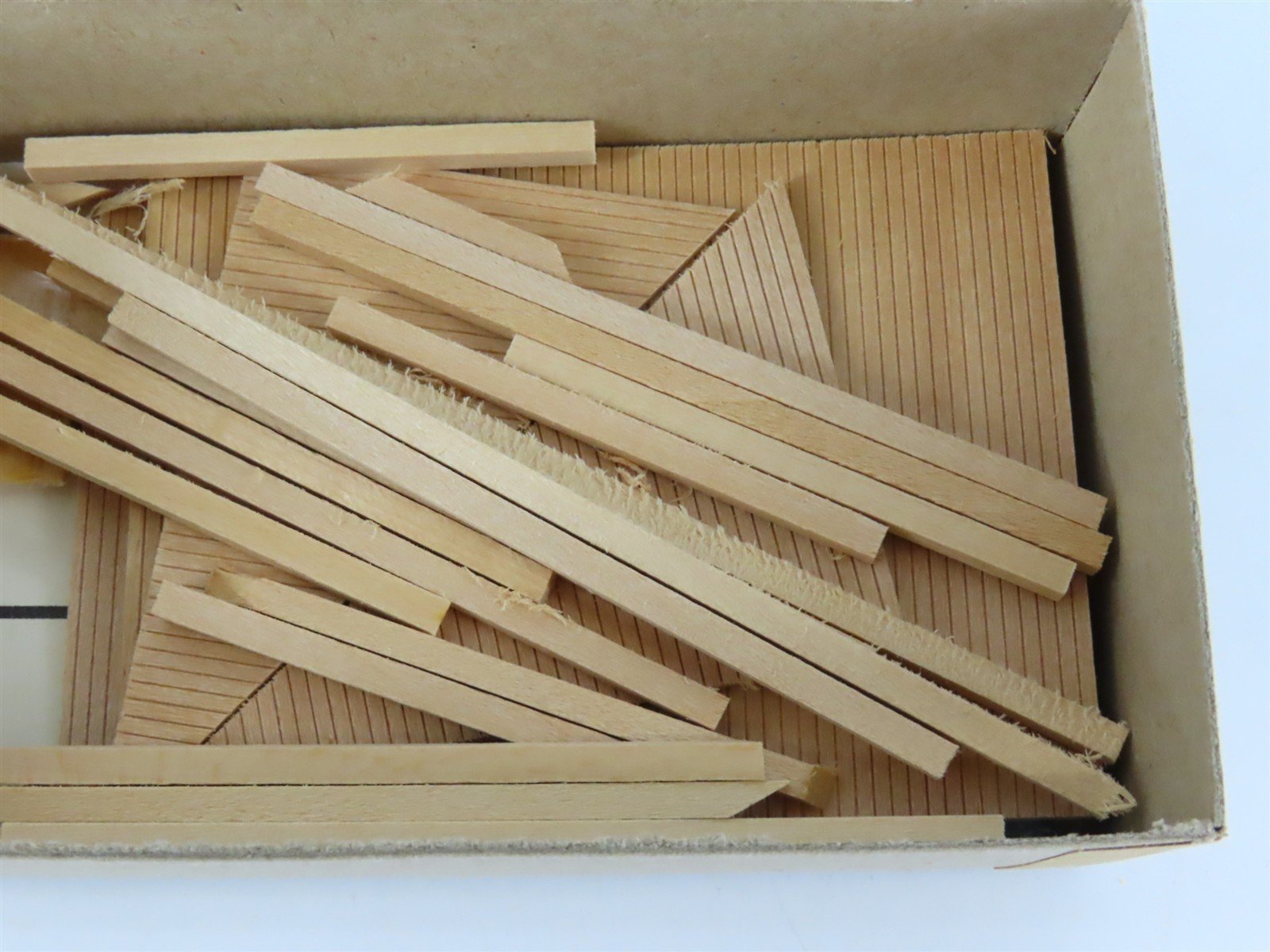 HO Scale Walthers U785 Timber Tunnel Portal Building Kit