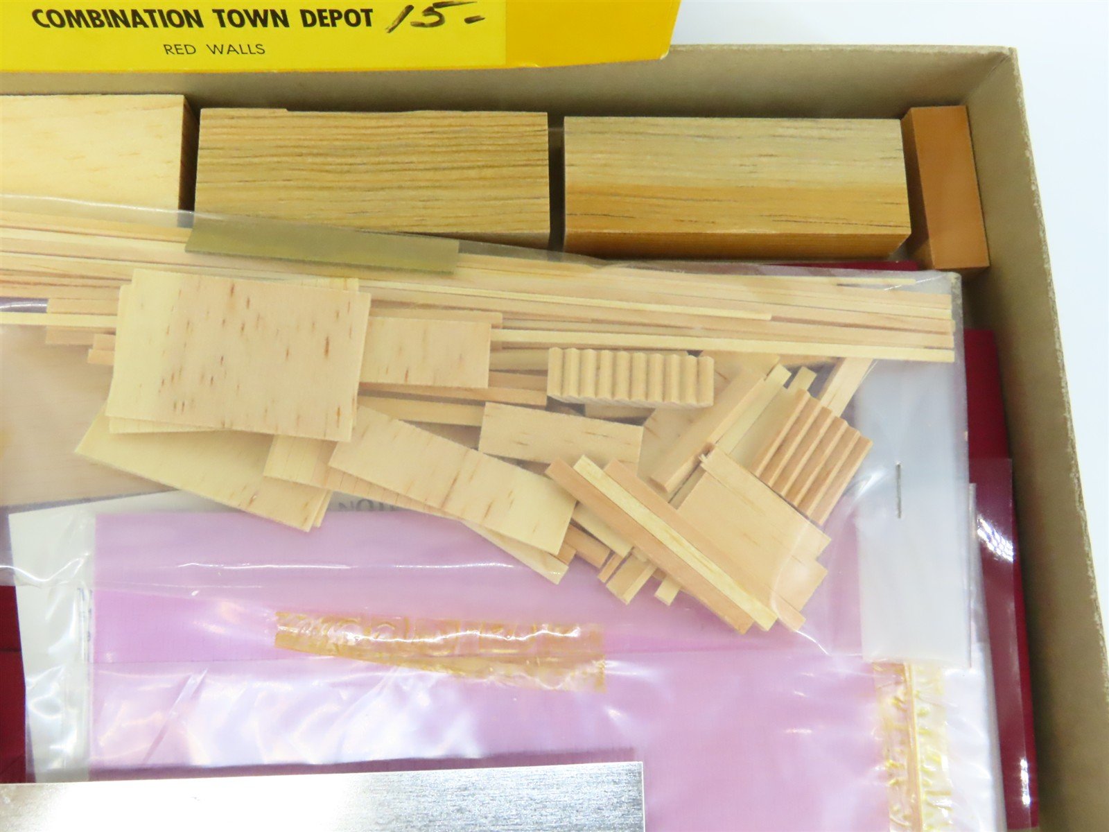 HO Scale Suydam 70C Combination Town Depot Building Craftsman Kit