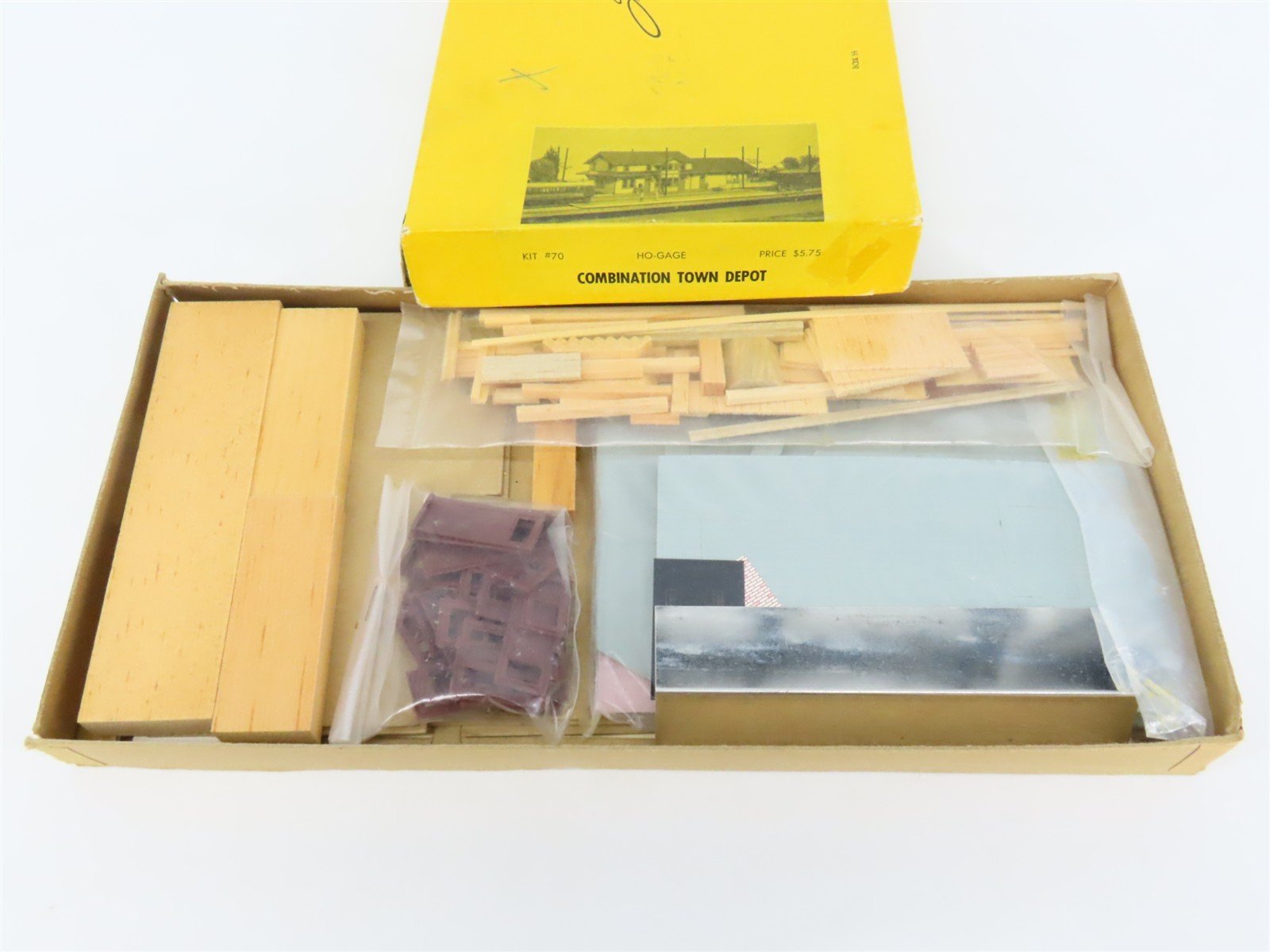 HO Scale Suydam 70 Combination Town Depot Building Craftsman Kit