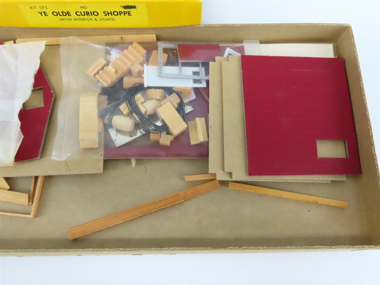 HO Scale Suydam 575 Ye Olde Curio Shoppe Building Craftsman Kit